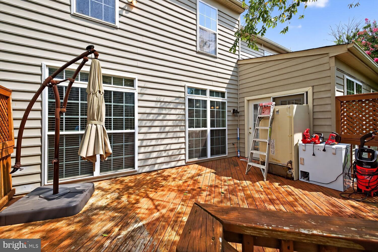 MILESTONE - Residential Lease