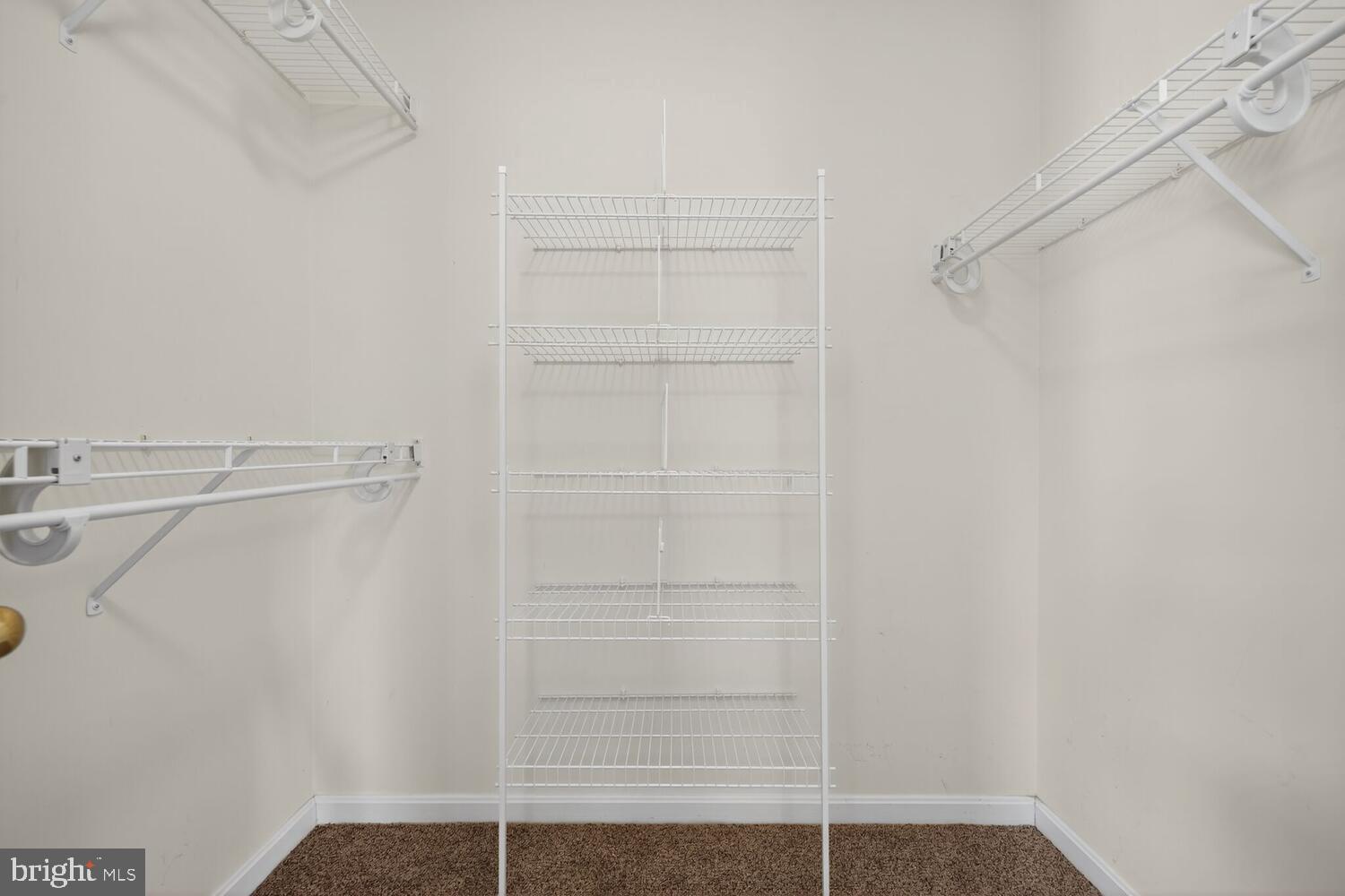 MILESTONE - Residential Lease