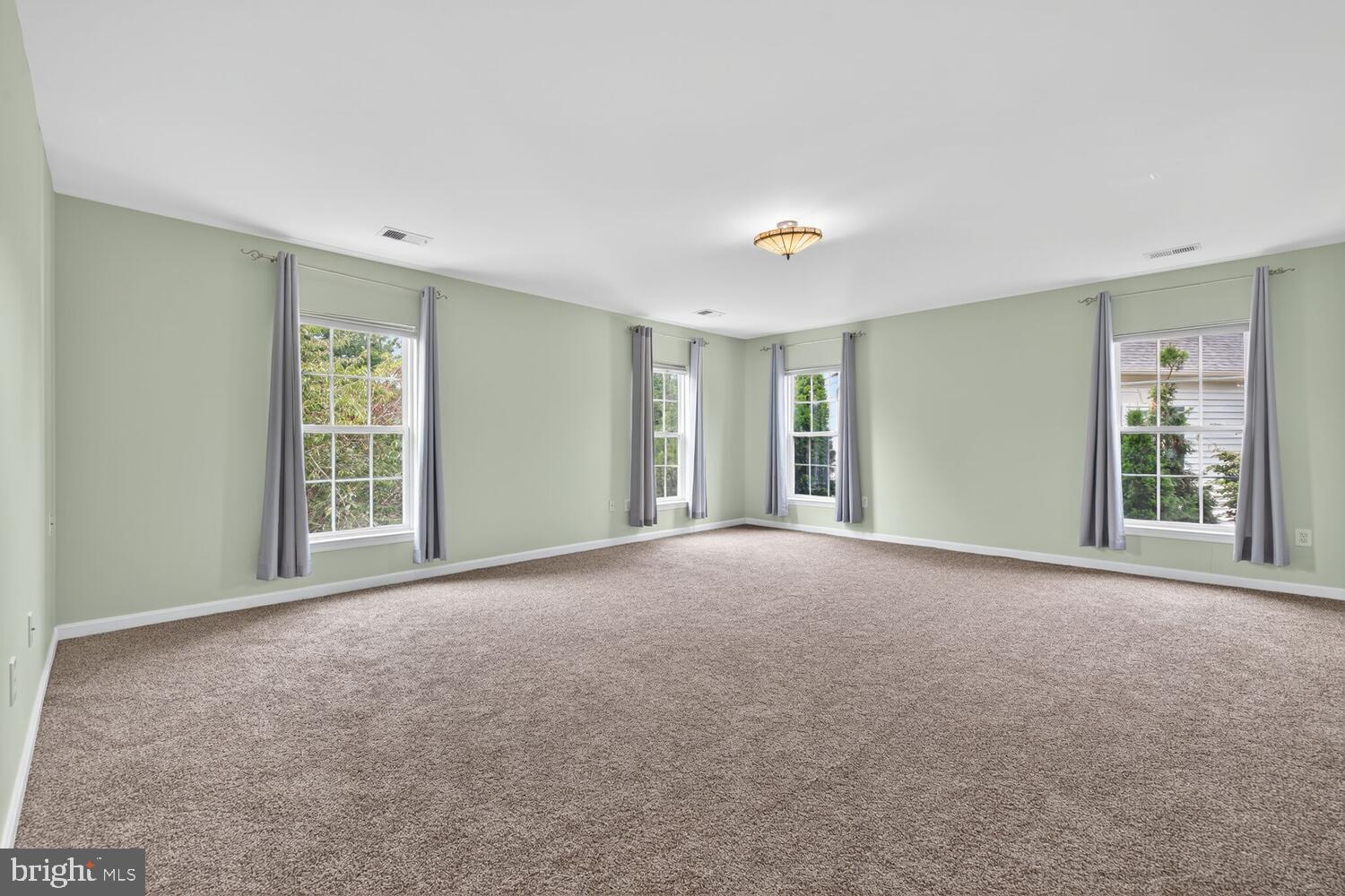 MILESTONE - Residential Lease