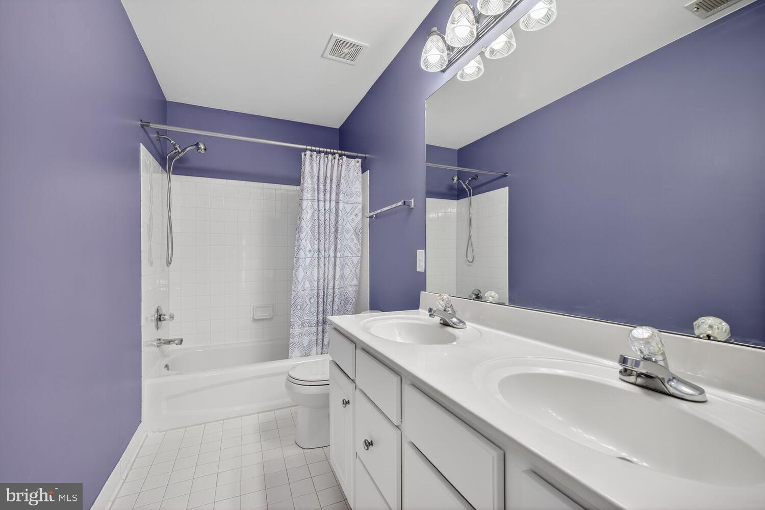 MILESTONE - Residential Lease