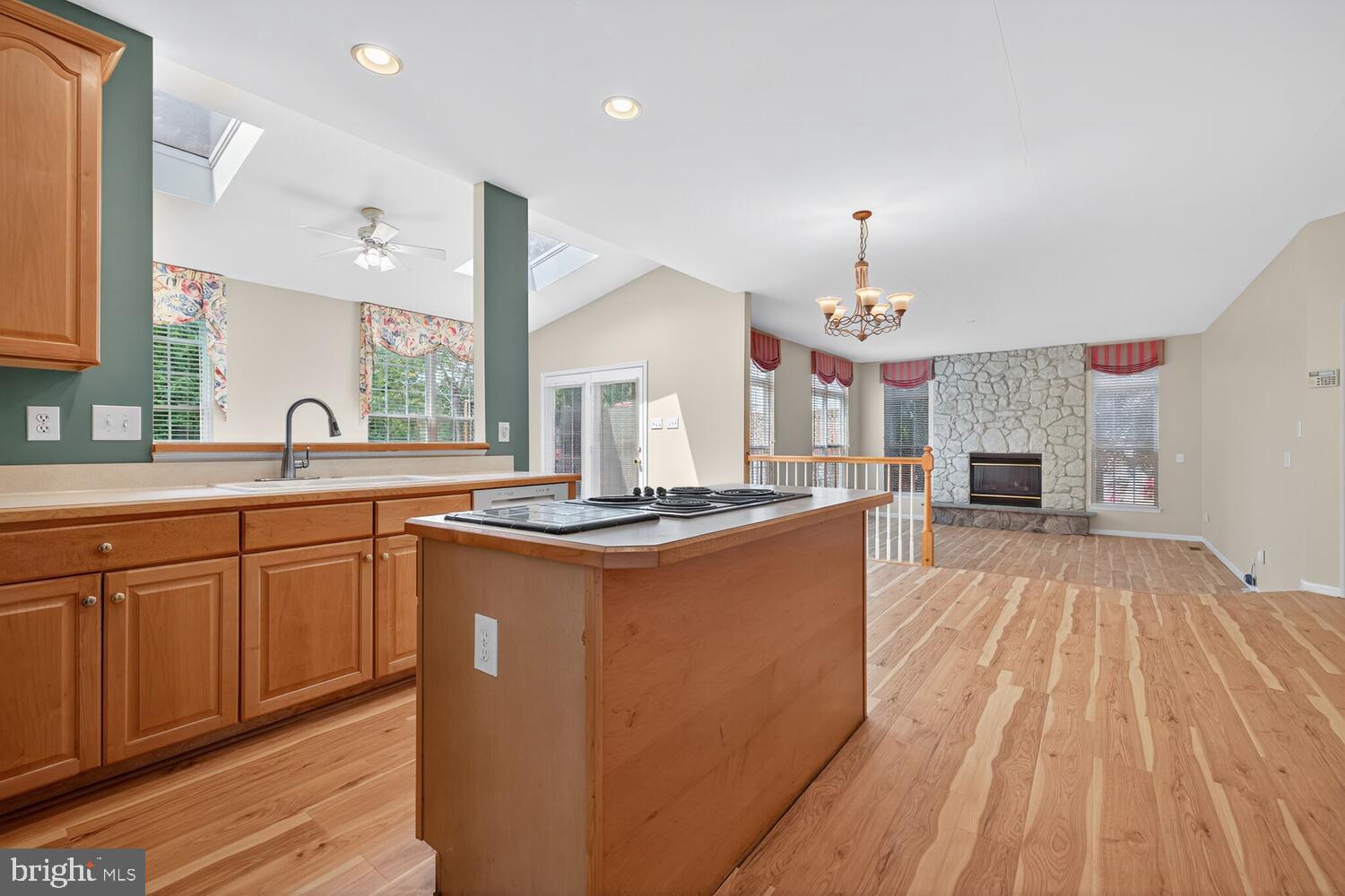 MILESTONE - Residential Lease