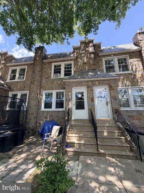 Townhouse For Sale - 3229 Wellington Street<br/> PHILADELPHIA, PA 19149