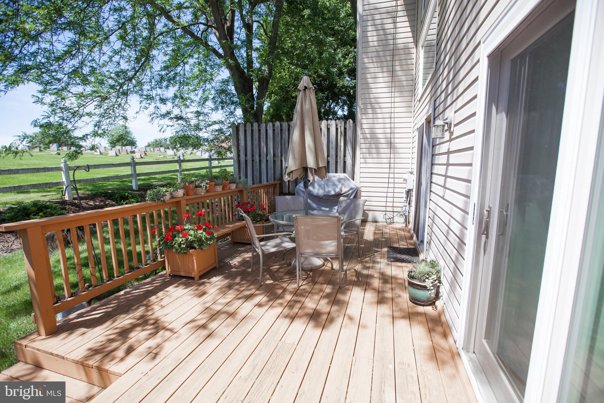 KENILWORTH COURT - Residential