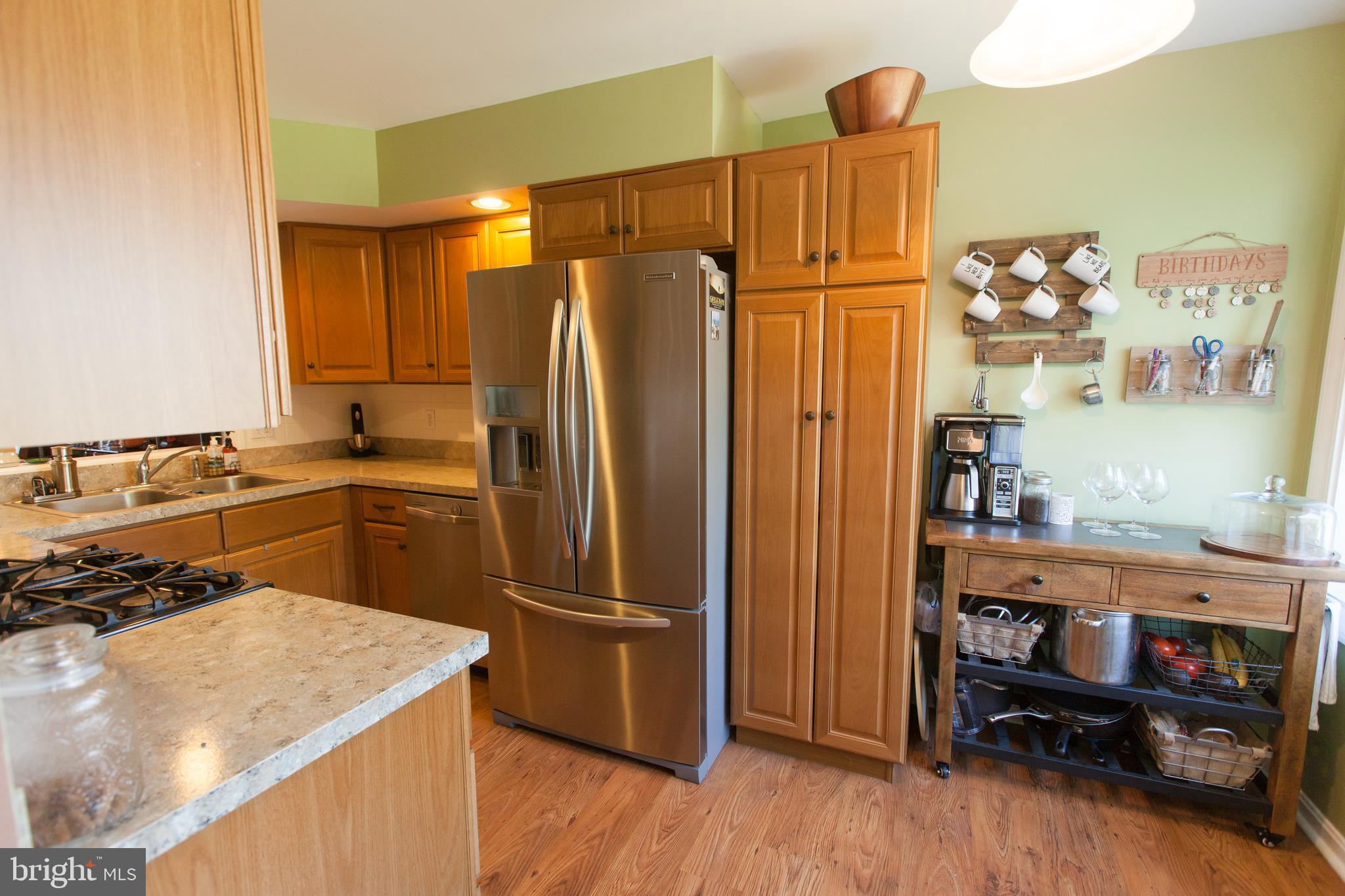 KENILWORTH COURT - Residential