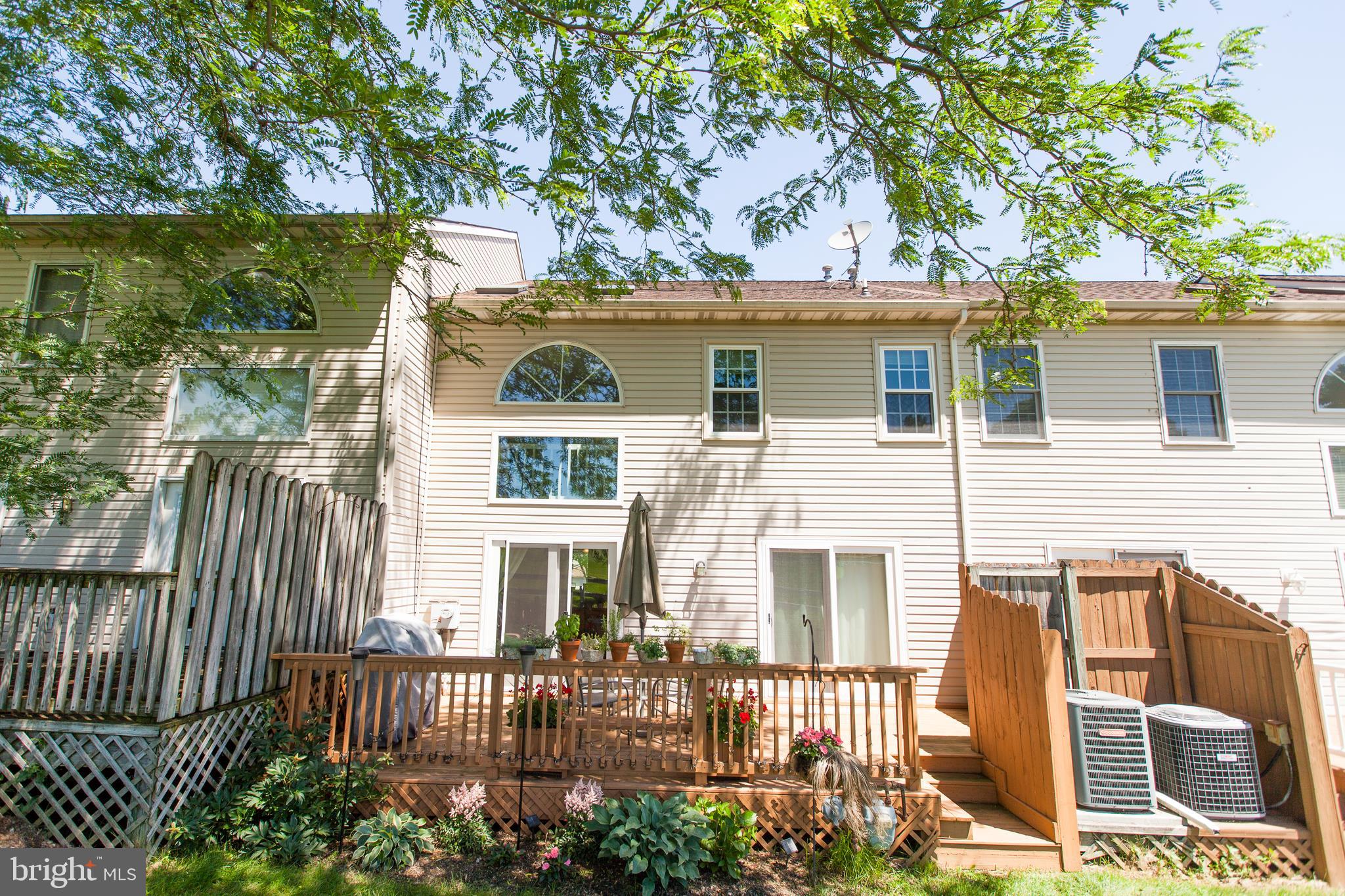 KENILWORTH COURT - Residential