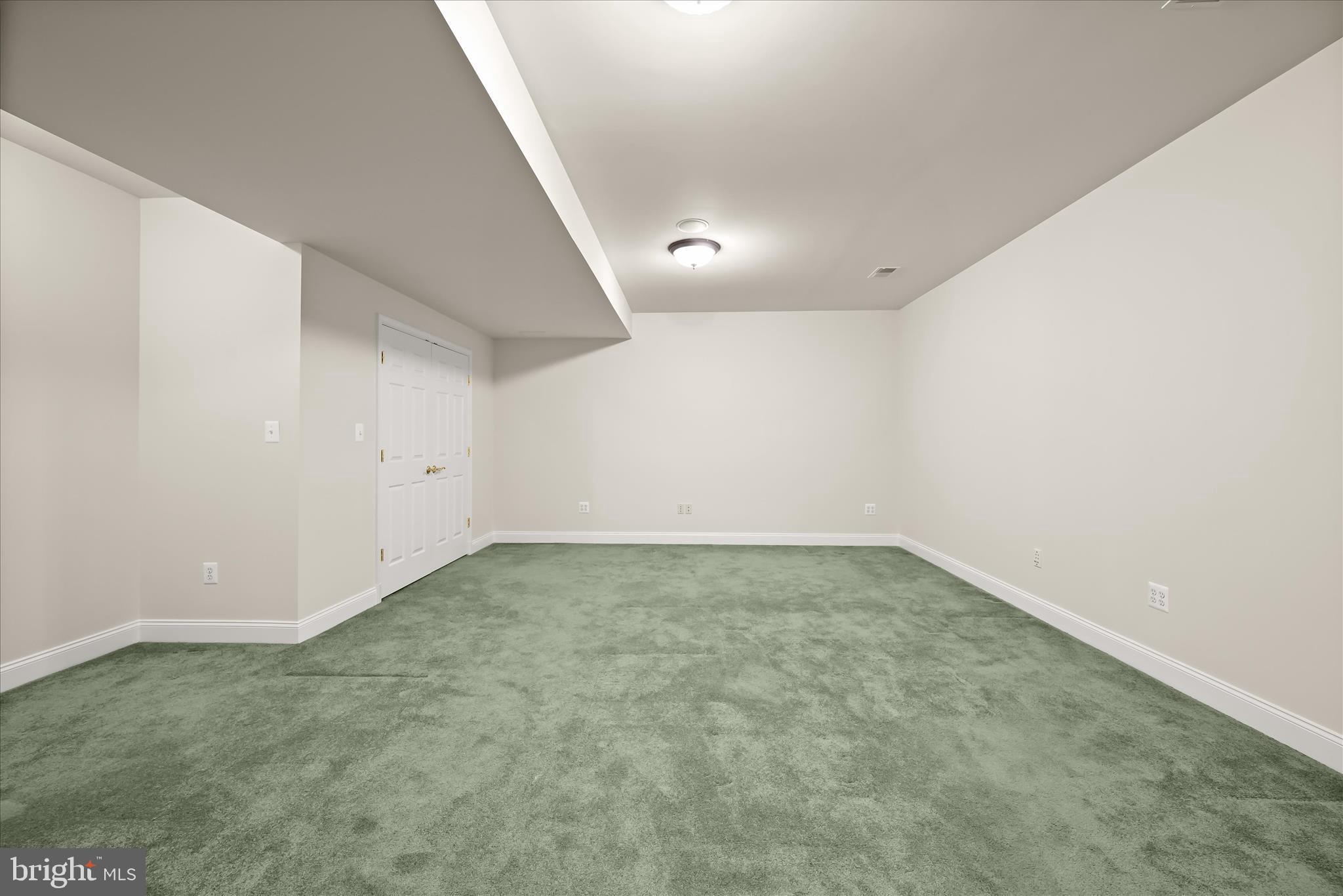 RIDGE VIEW HUNT - Residential