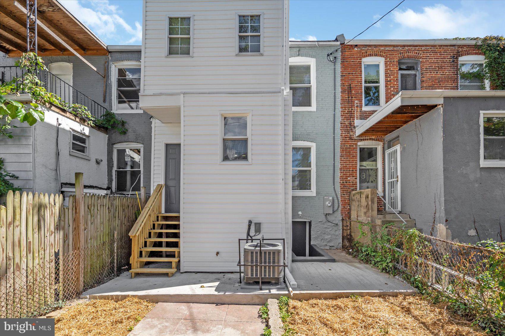 WEST BALTIMORE - Residential
