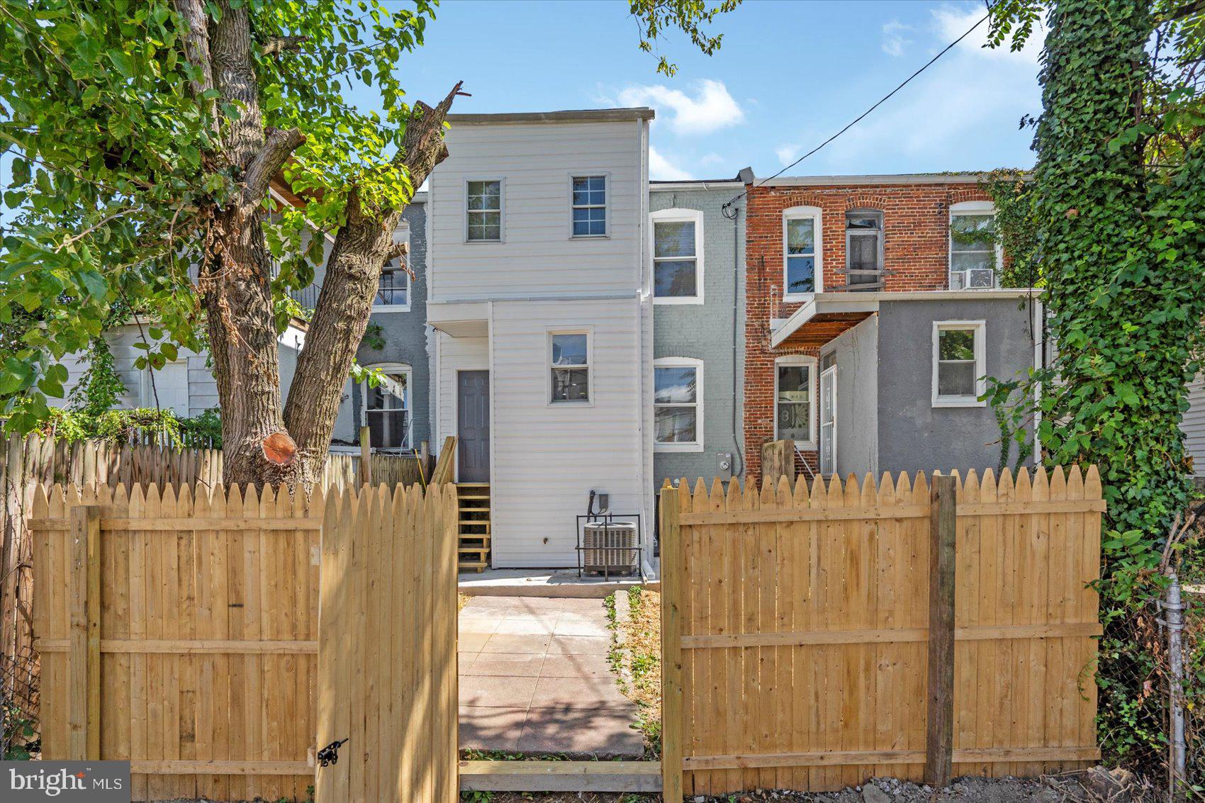 WEST BALTIMORE - Residential