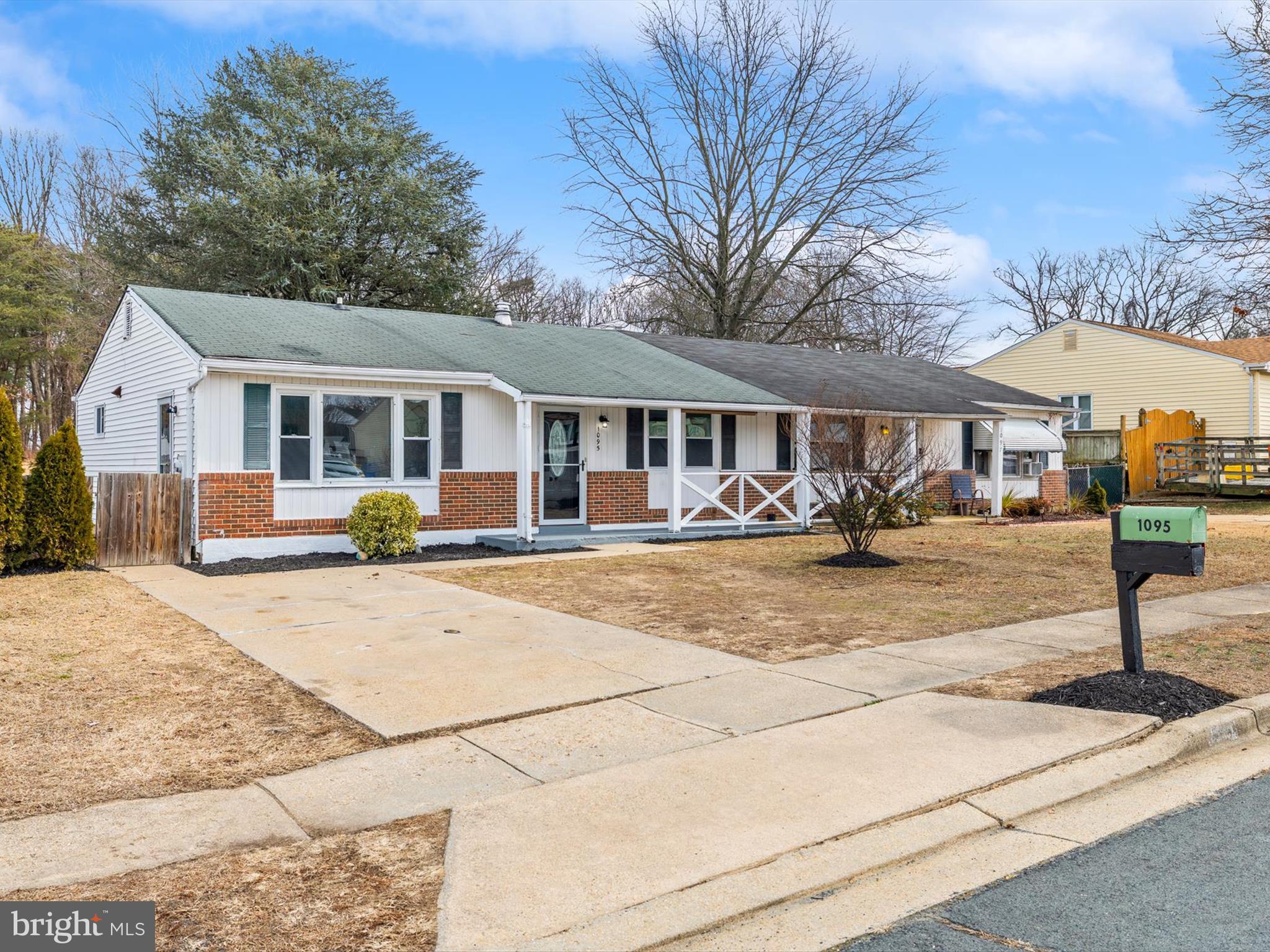 QUEENS PARK - Residential