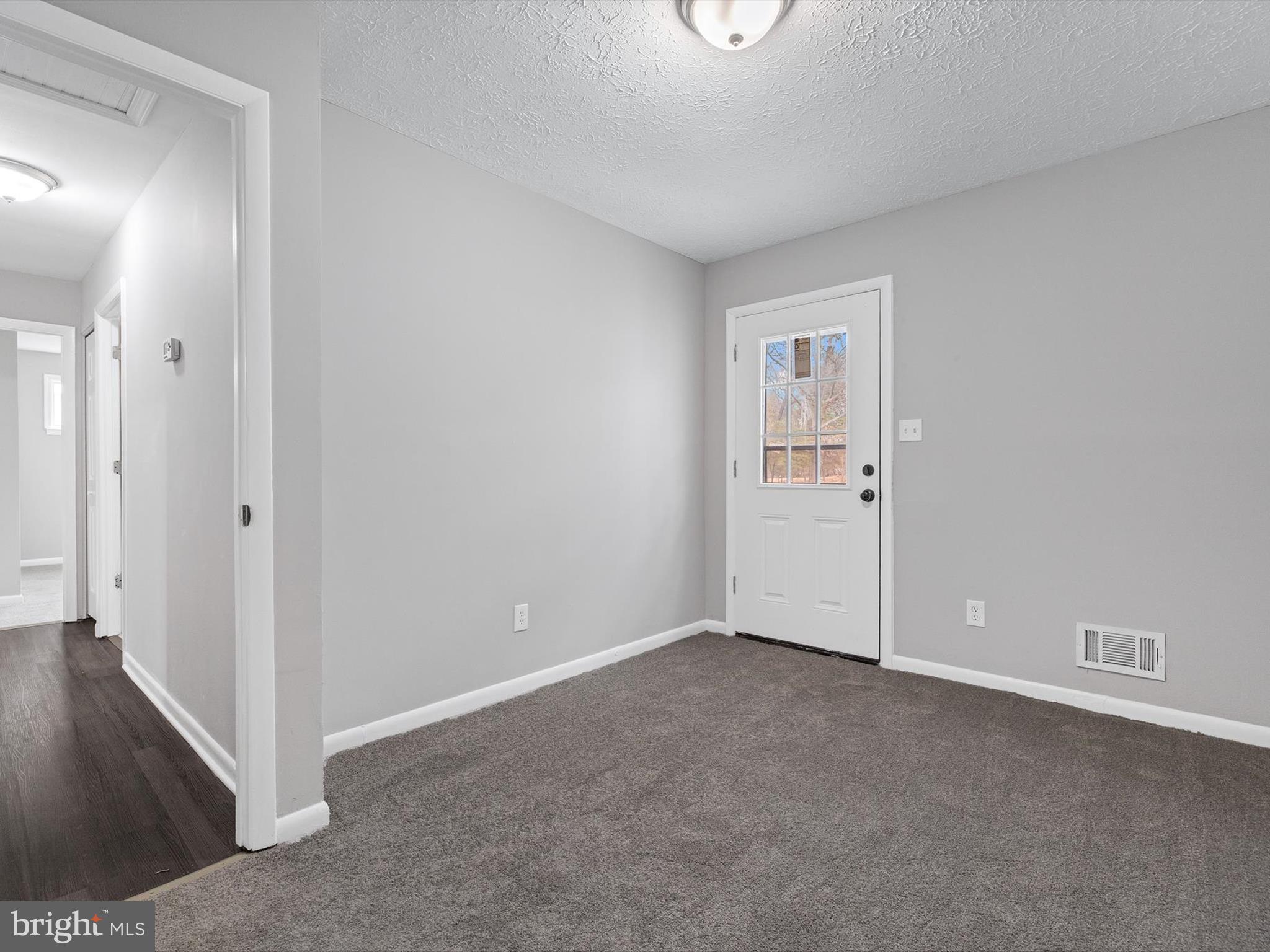 QUEENS PARK - Residential