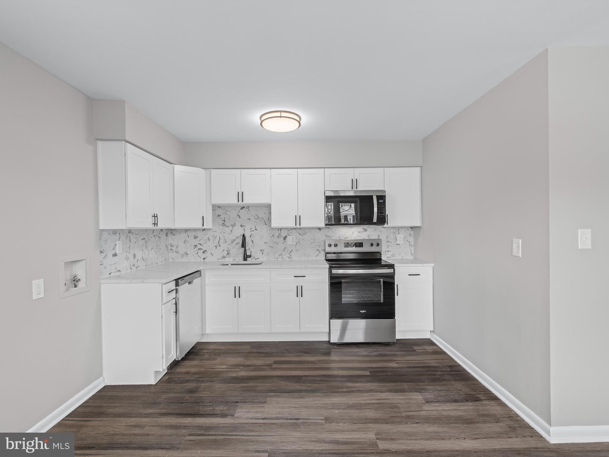 QUEENS PARK - Residential