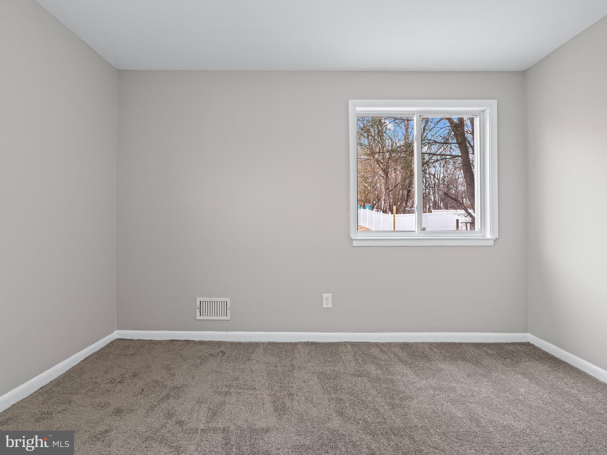 QUEENS PARK - Residential