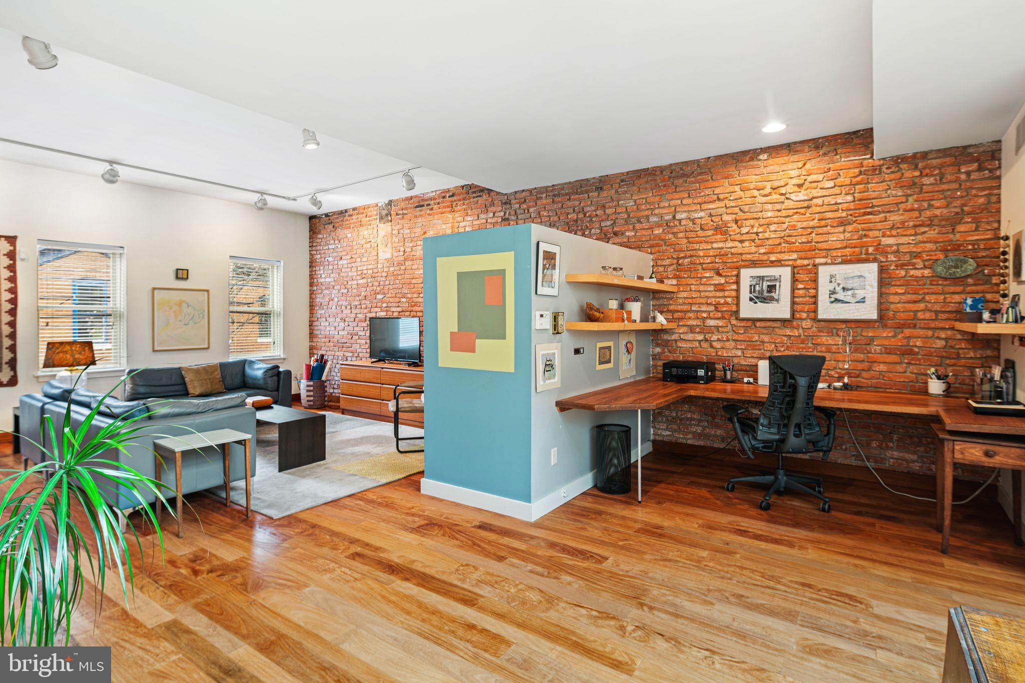 SPRING GARDEN - Residential