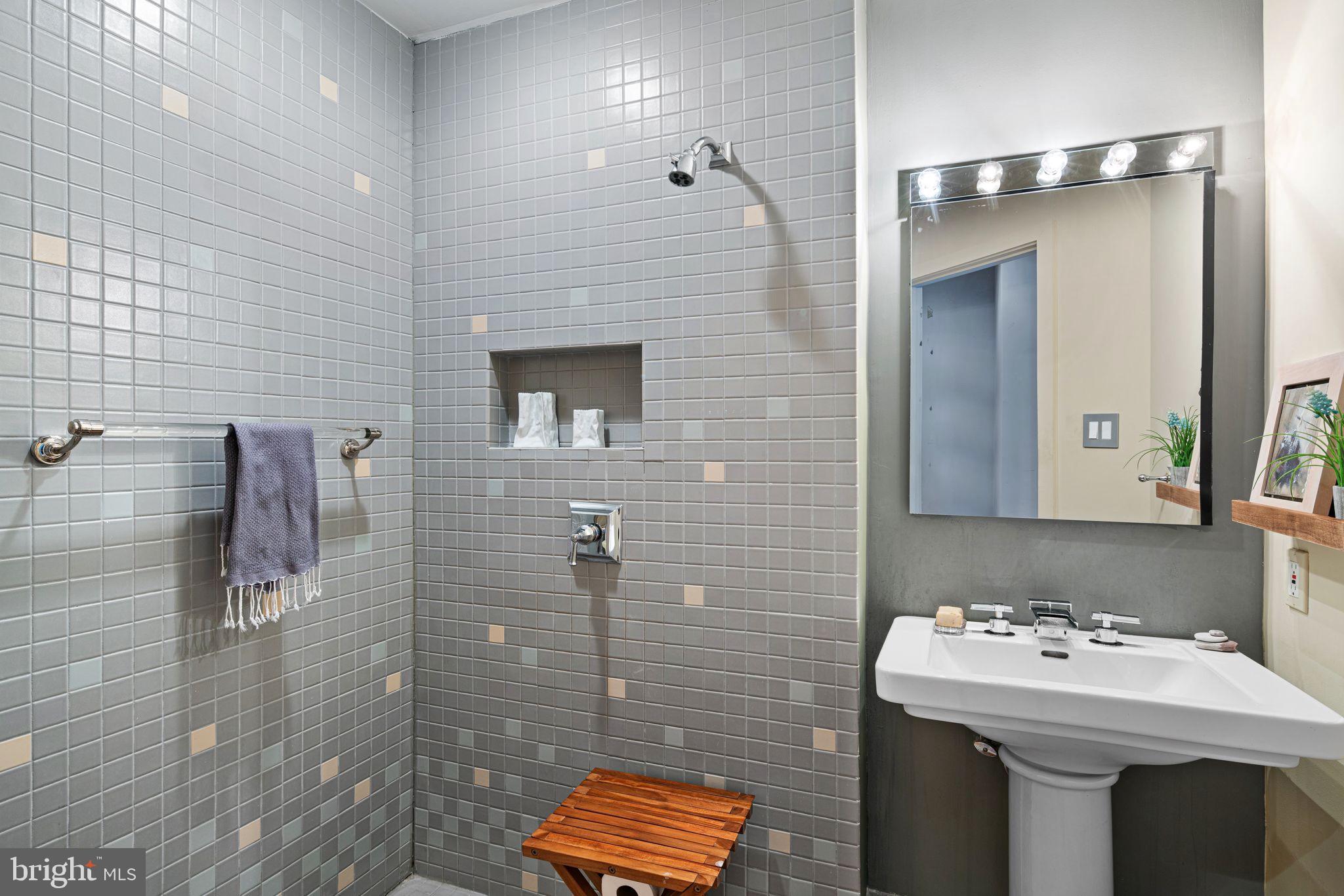 SPRING GARDEN - Residential