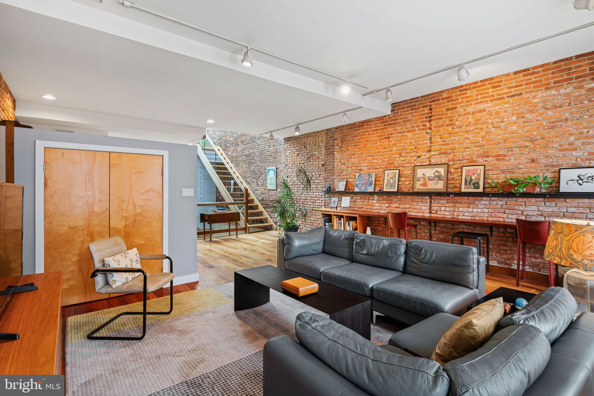 SPRING GARDEN - Residential