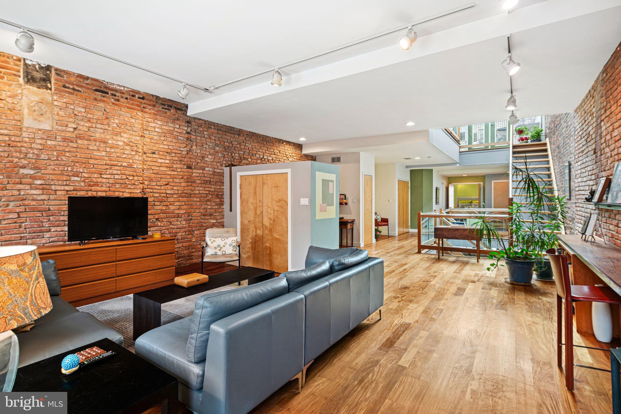 SPRING GARDEN - Residential