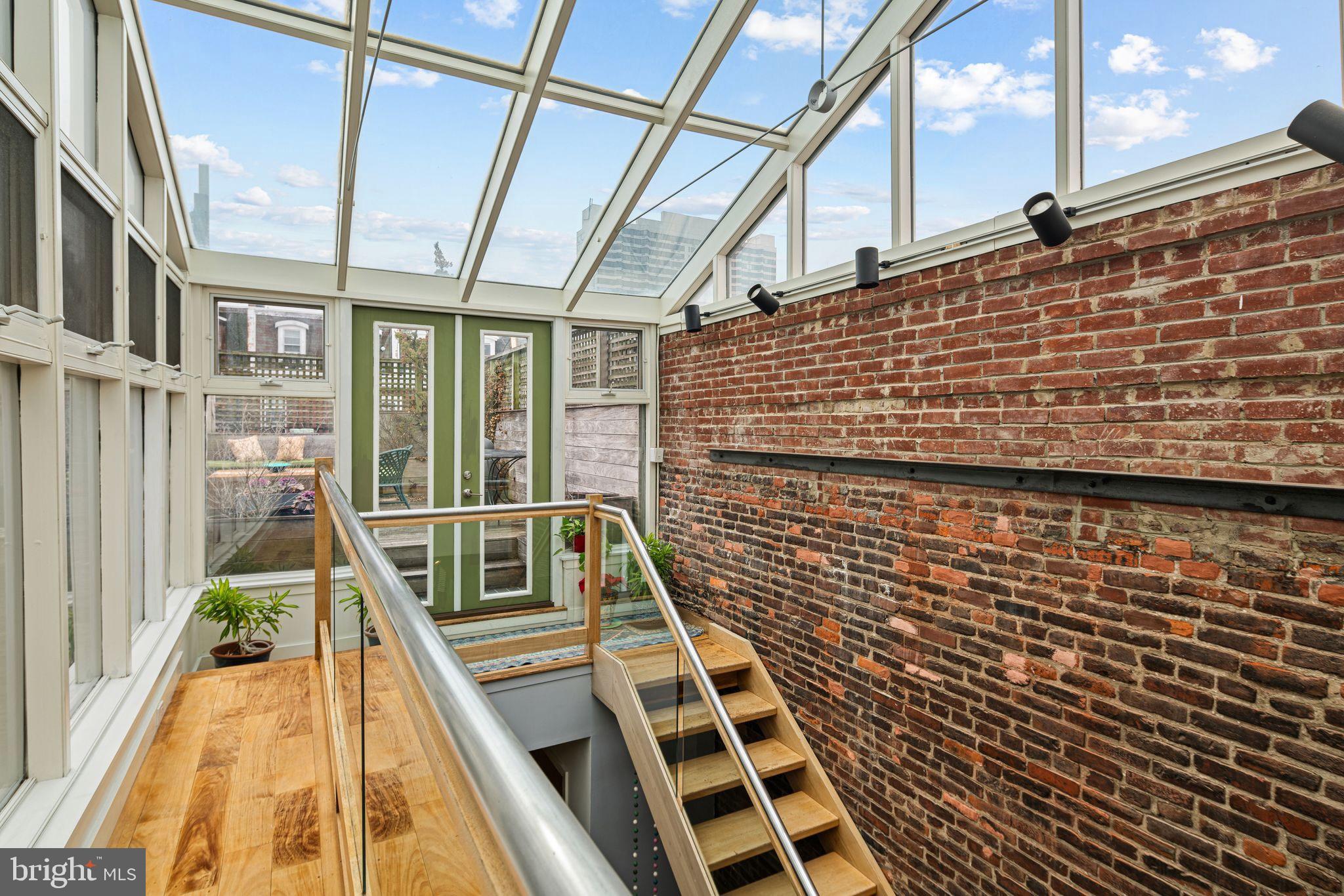 SPRING GARDEN - Residential