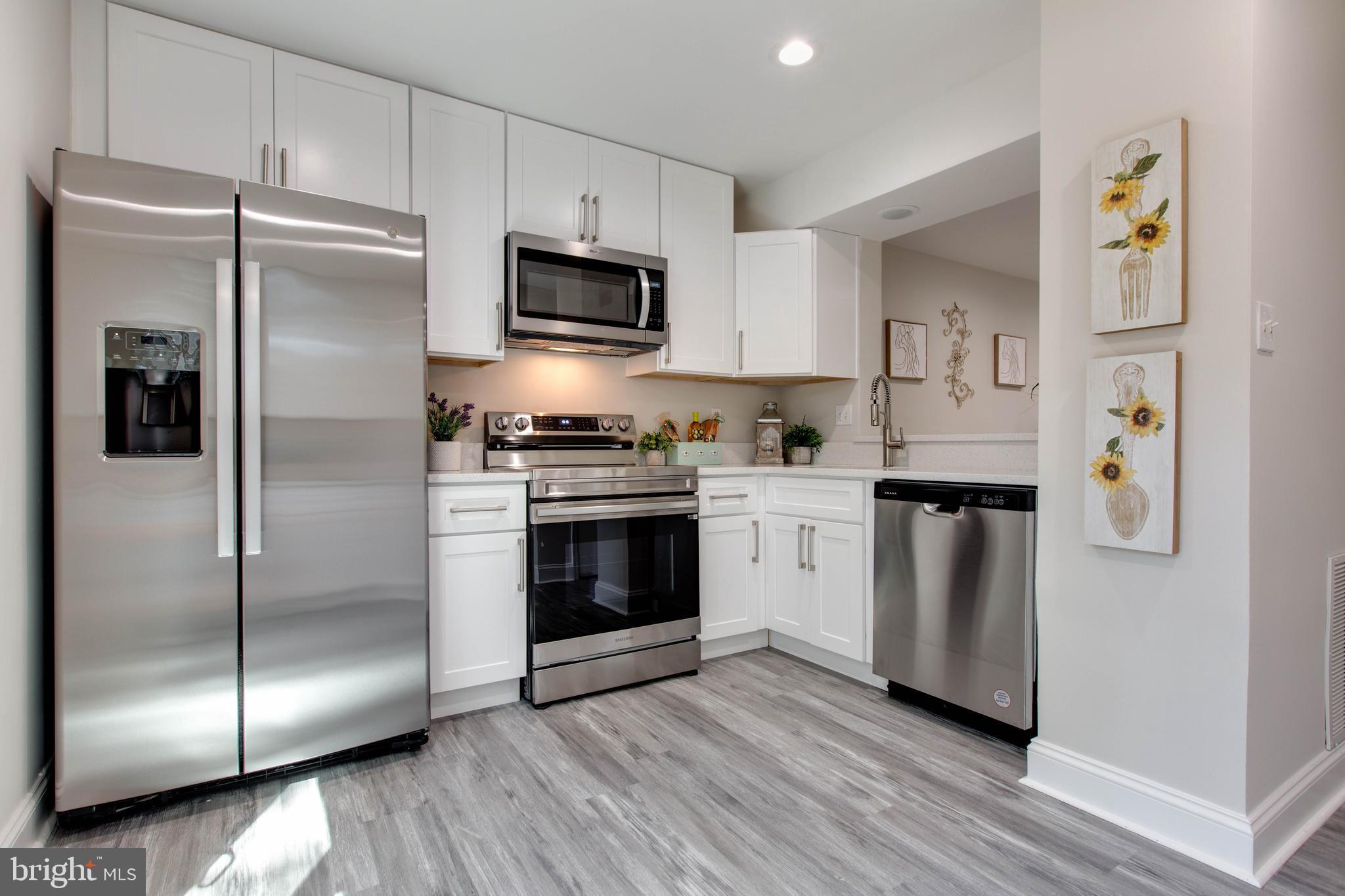 CLOVERLEAF TOWNHOUSES - Residential