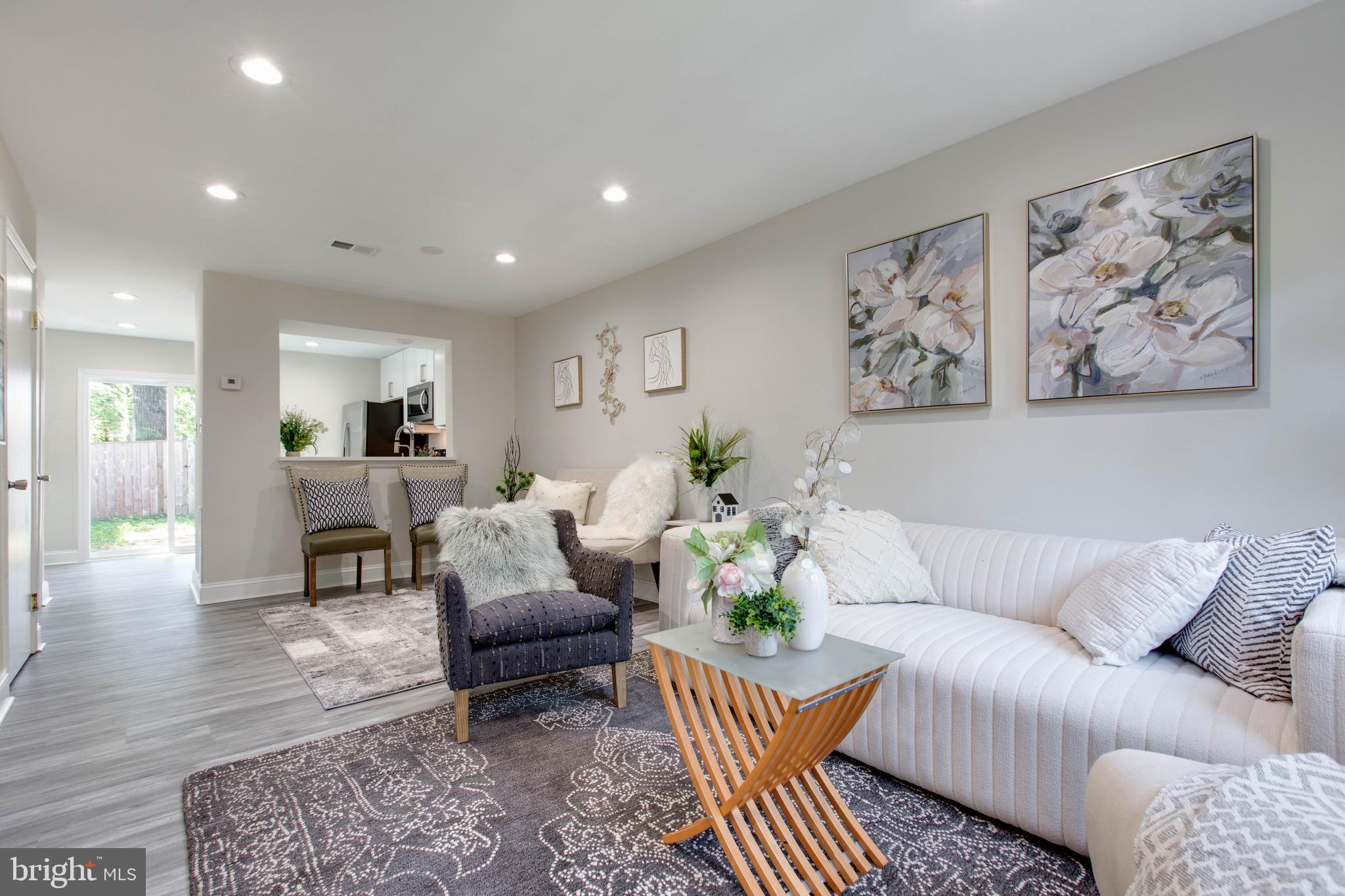 CLOVERLEAF TOWNHOUSES - Residential