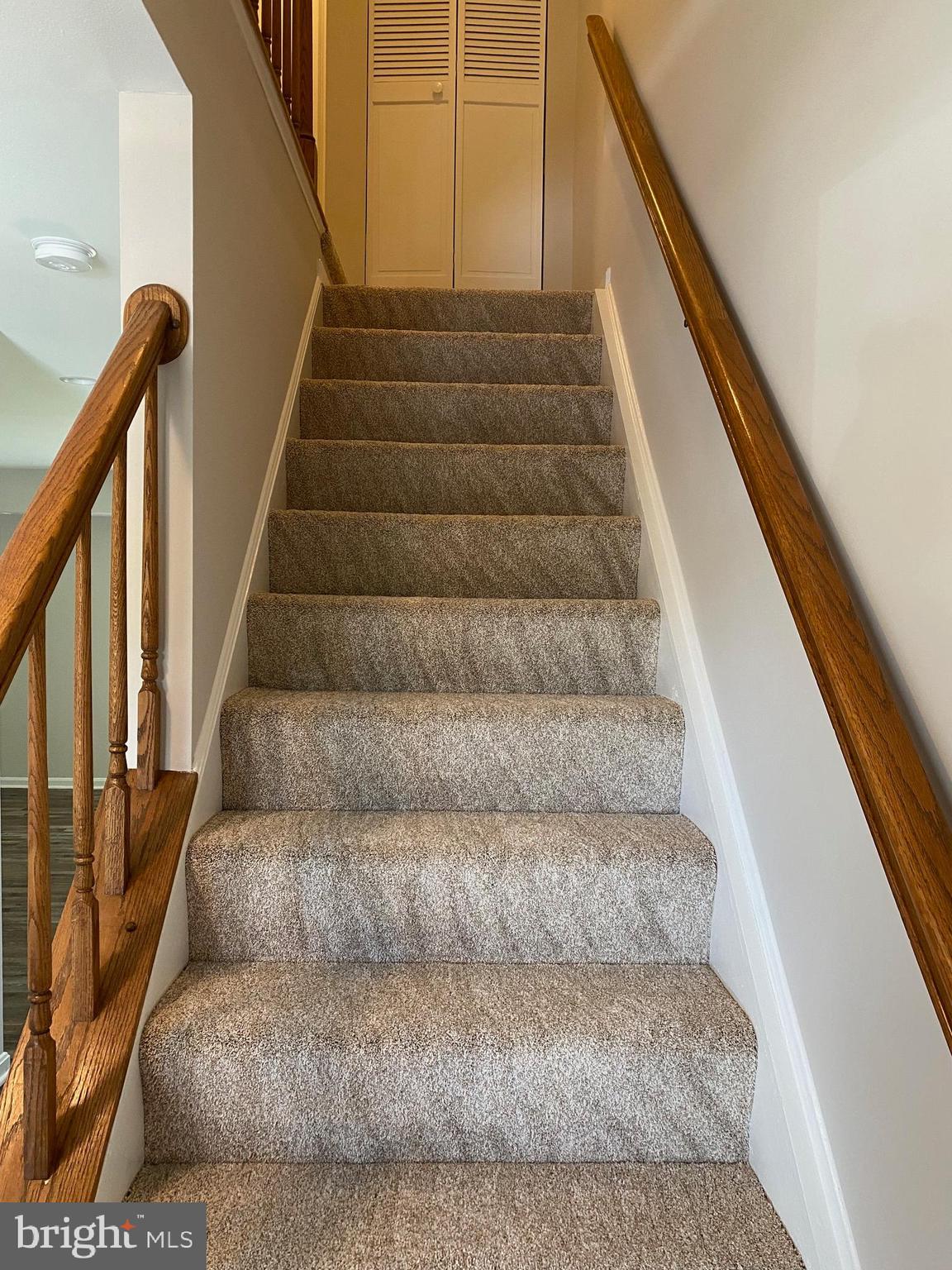 ROLLING RIDGE - Residential Lease