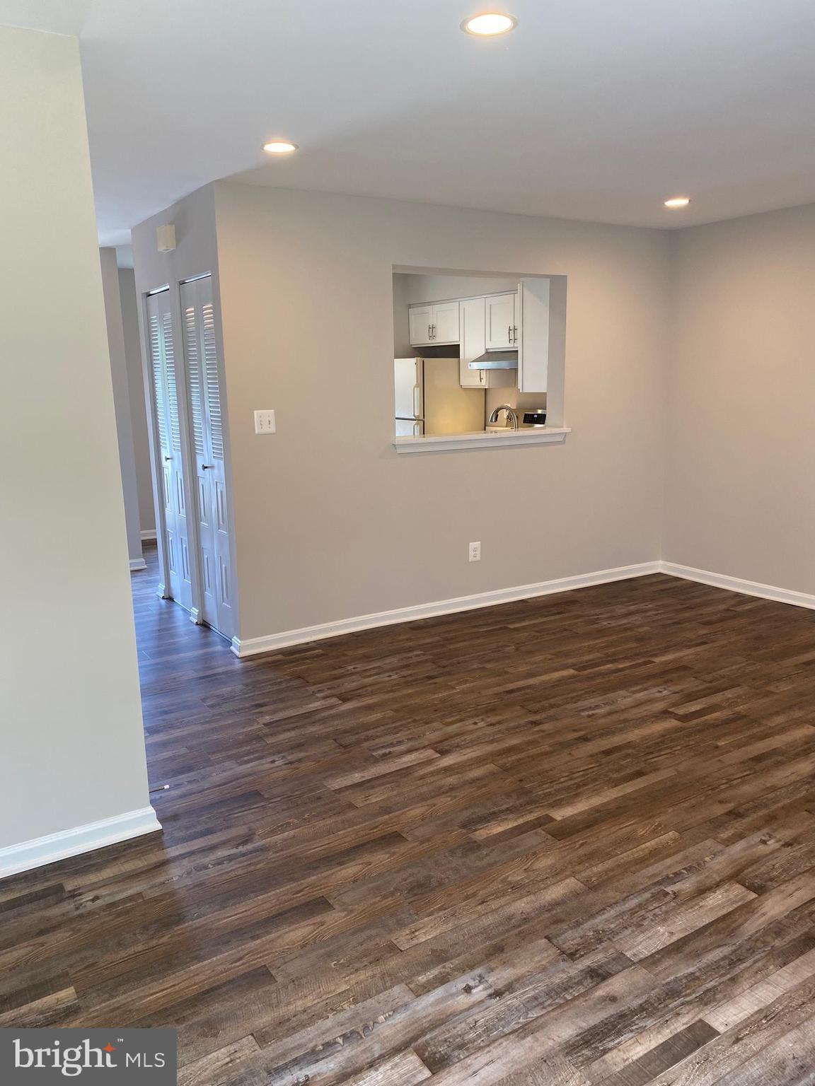 ROLLING RIDGE - Residential Lease