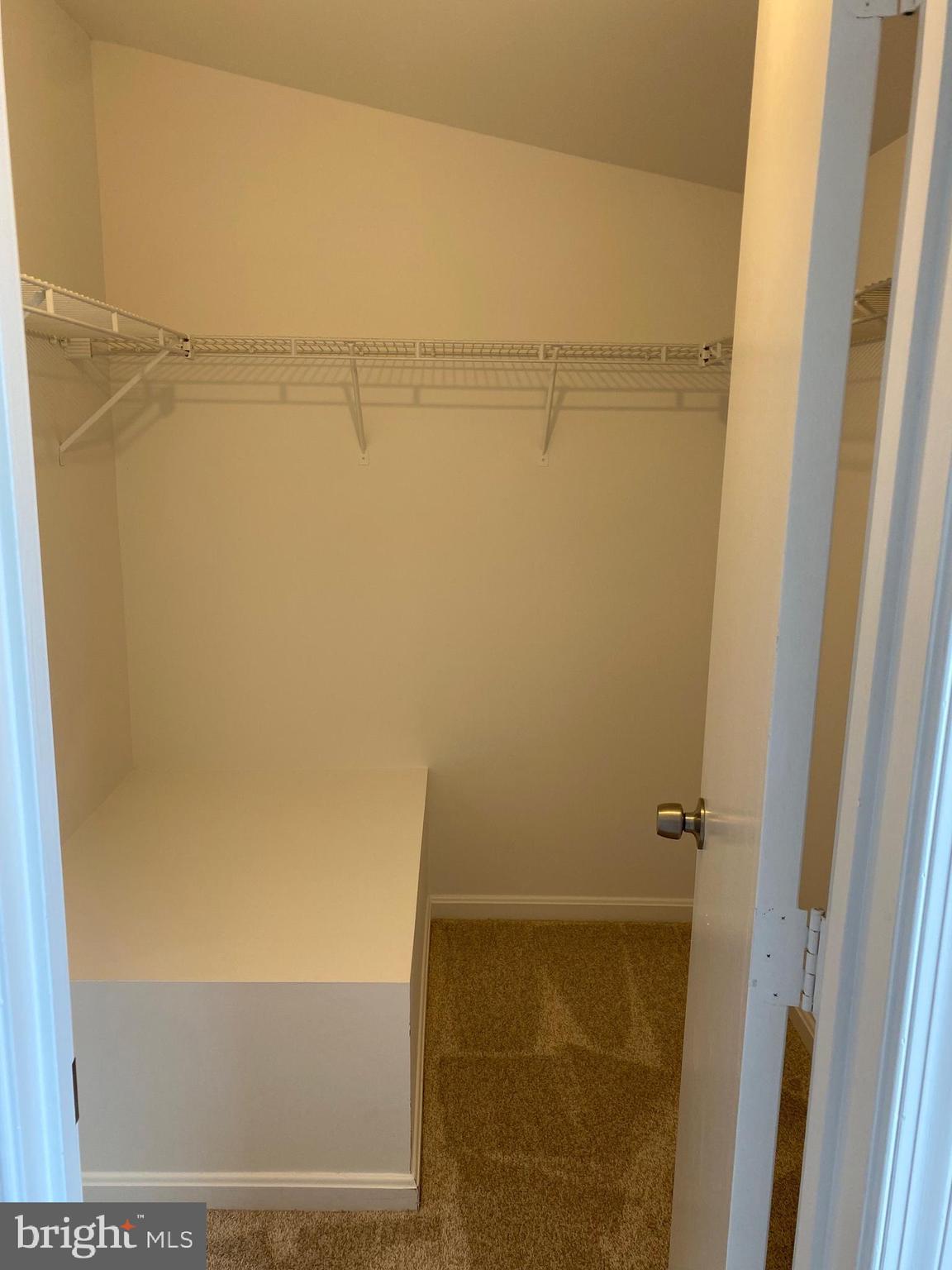 ROLLING RIDGE - Residential Lease