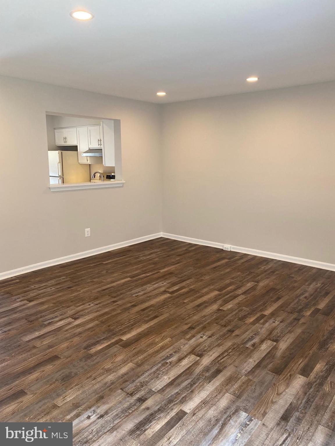 ROLLING RIDGE - Residential Lease