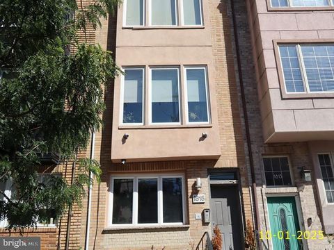 Townhouse For Sale - 1815 Bainbridge Street #2<br/> PHILADELPHIA, PA 19146