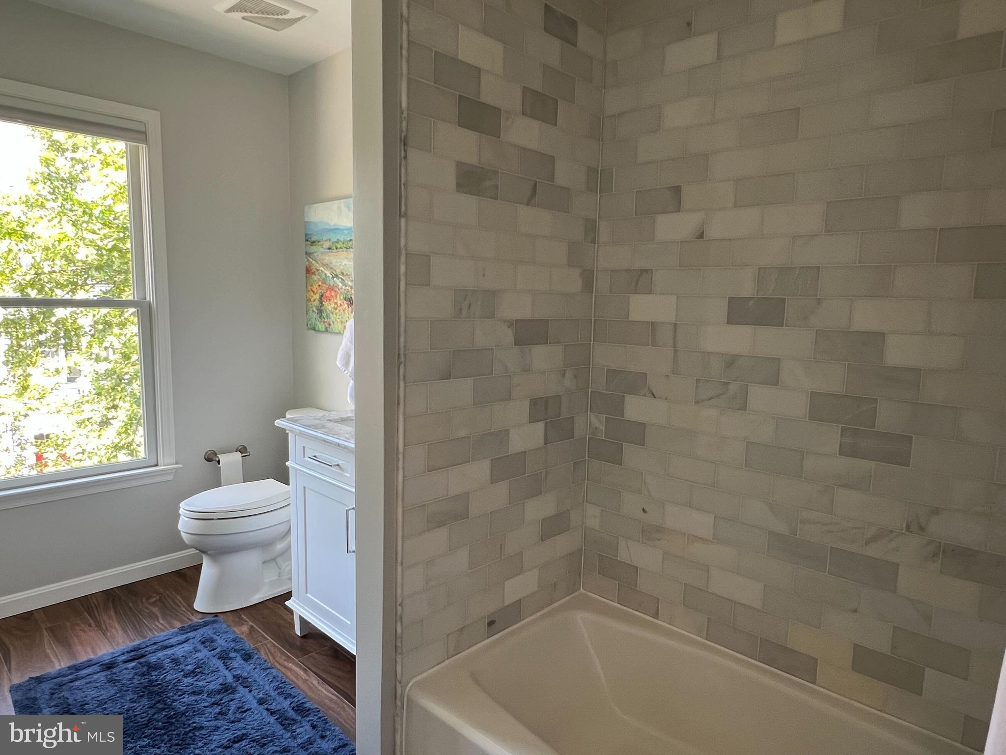 LAKELANDS - Residential Lease