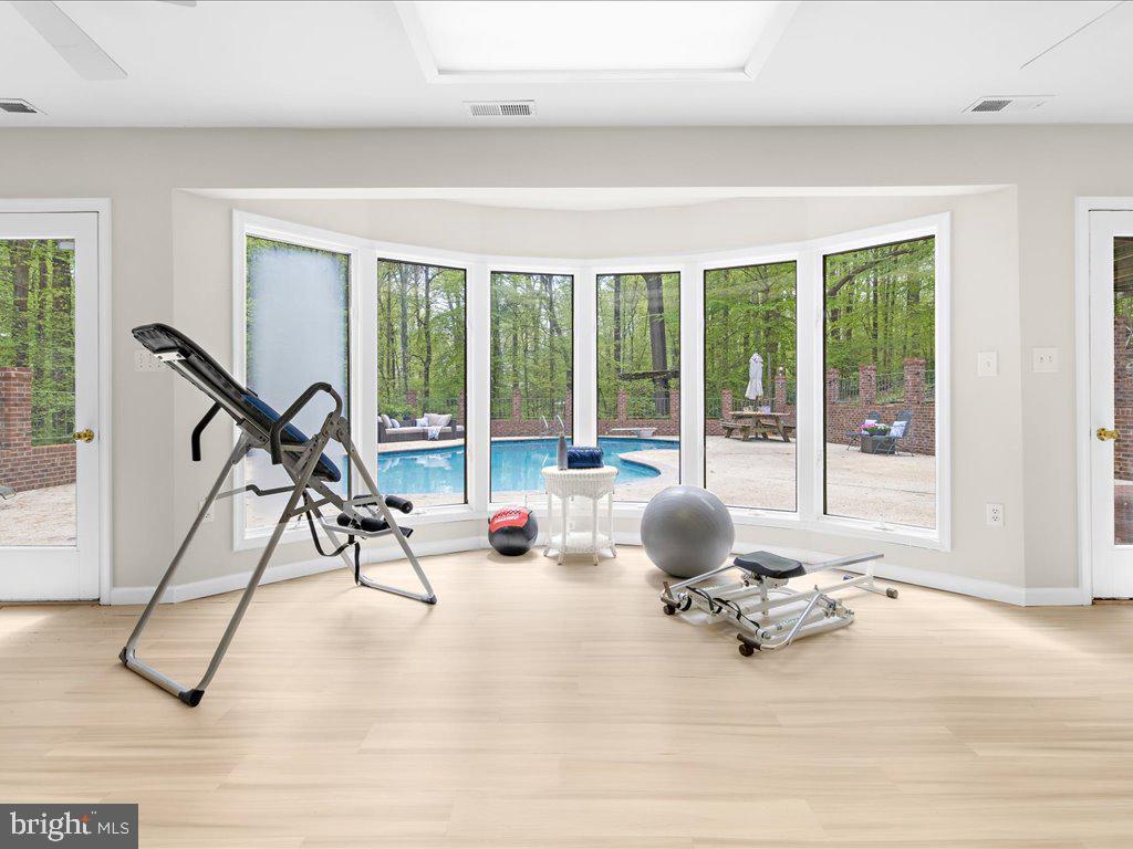 HARBOR HILLS - Residential