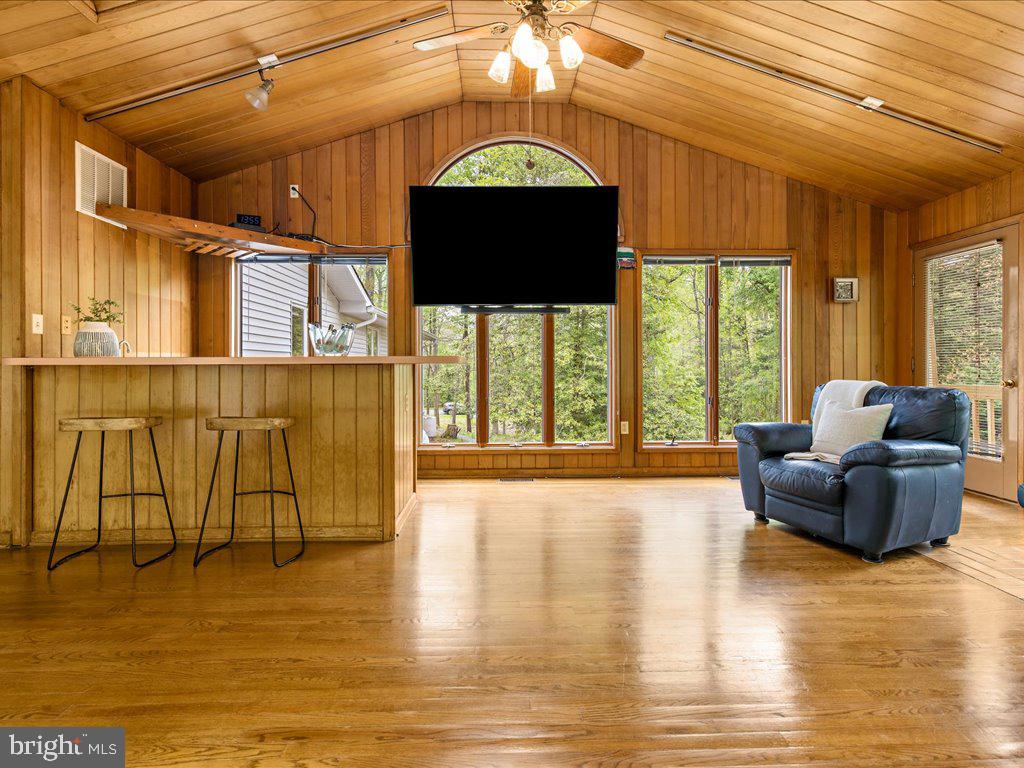 HARBOR HILLS - Residential