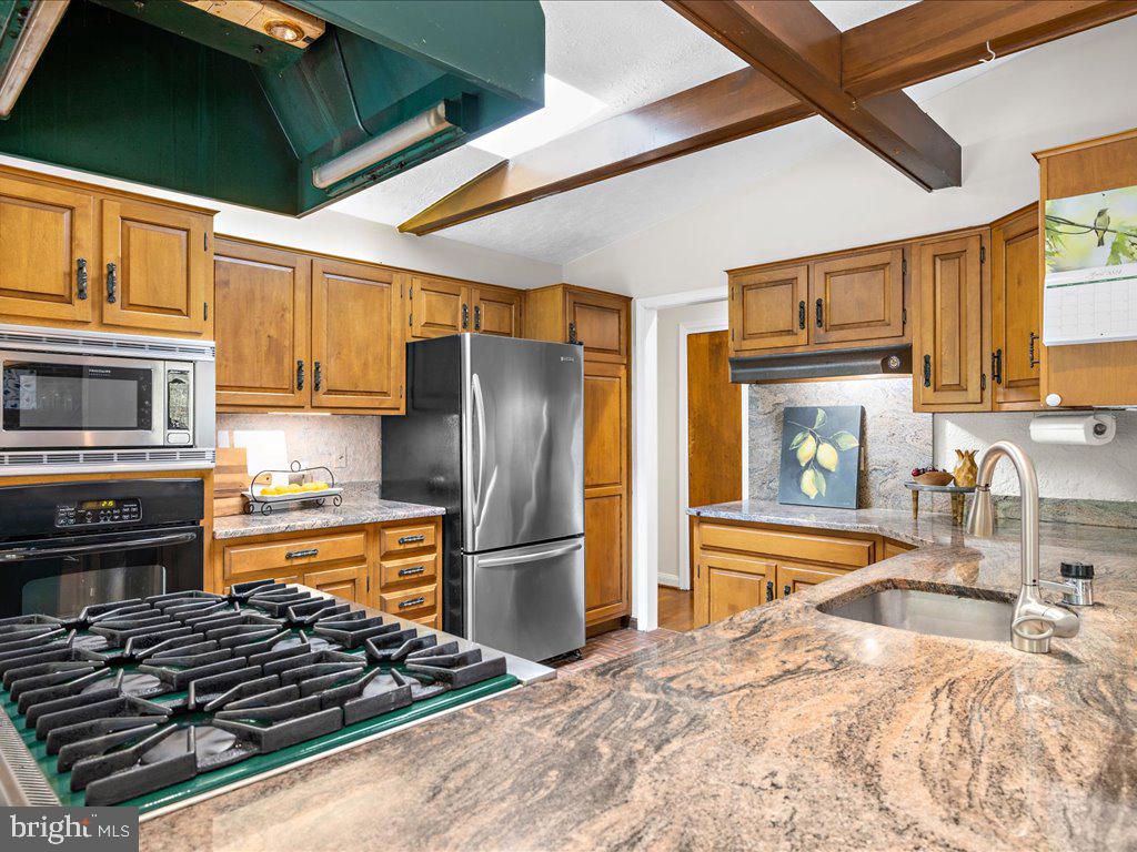 HARBOR HILLS - Residential