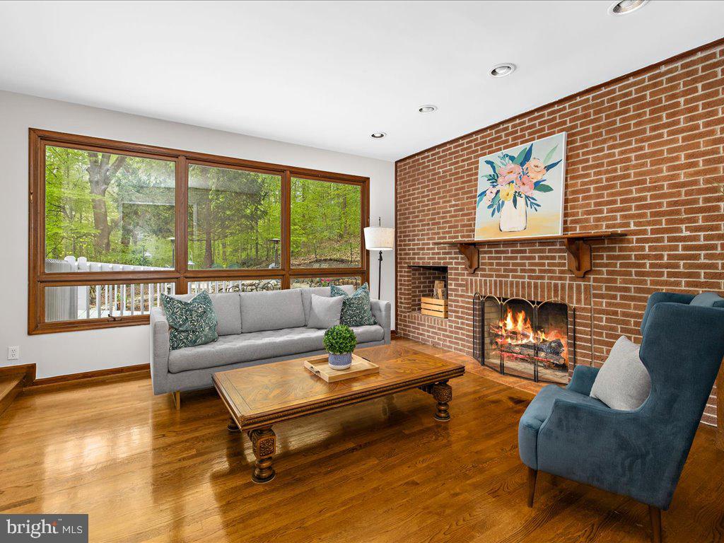 HARBOR HILLS - Residential