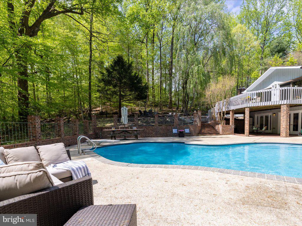 HARBOR HILLS - Residential