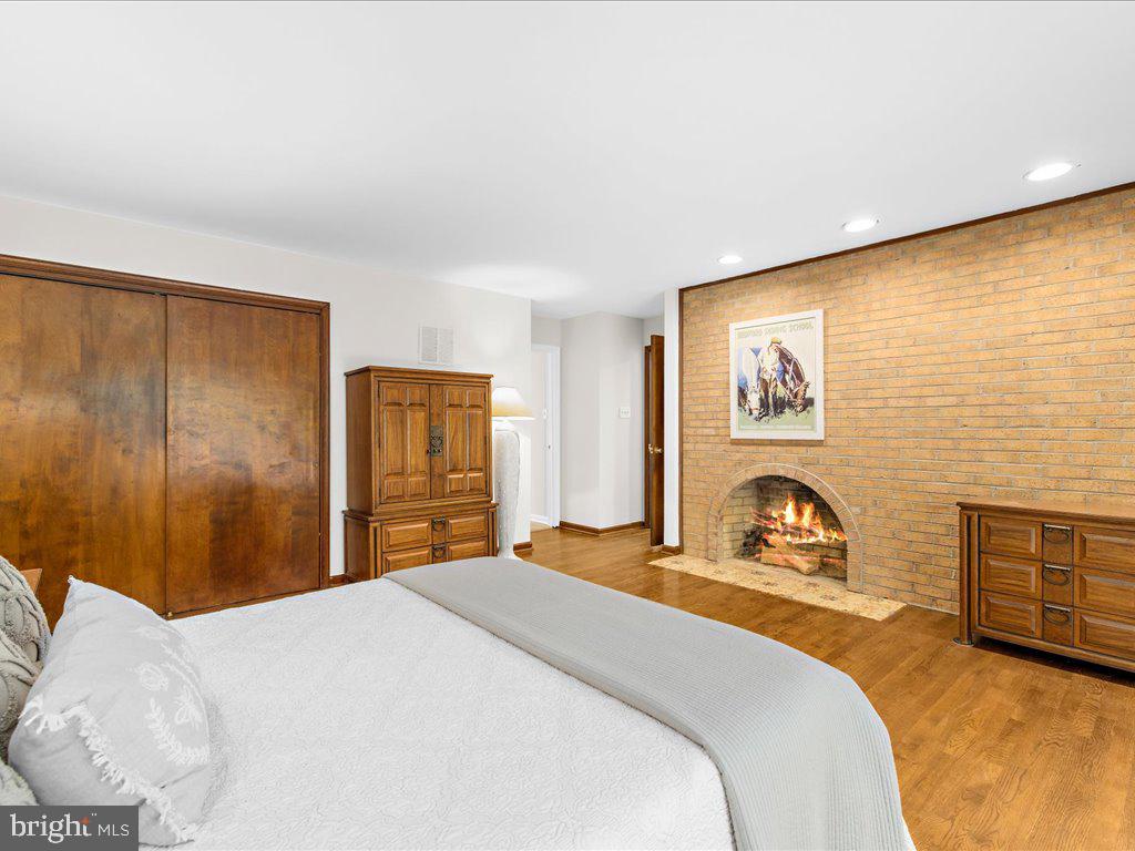 HARBOR HILLS - Residential