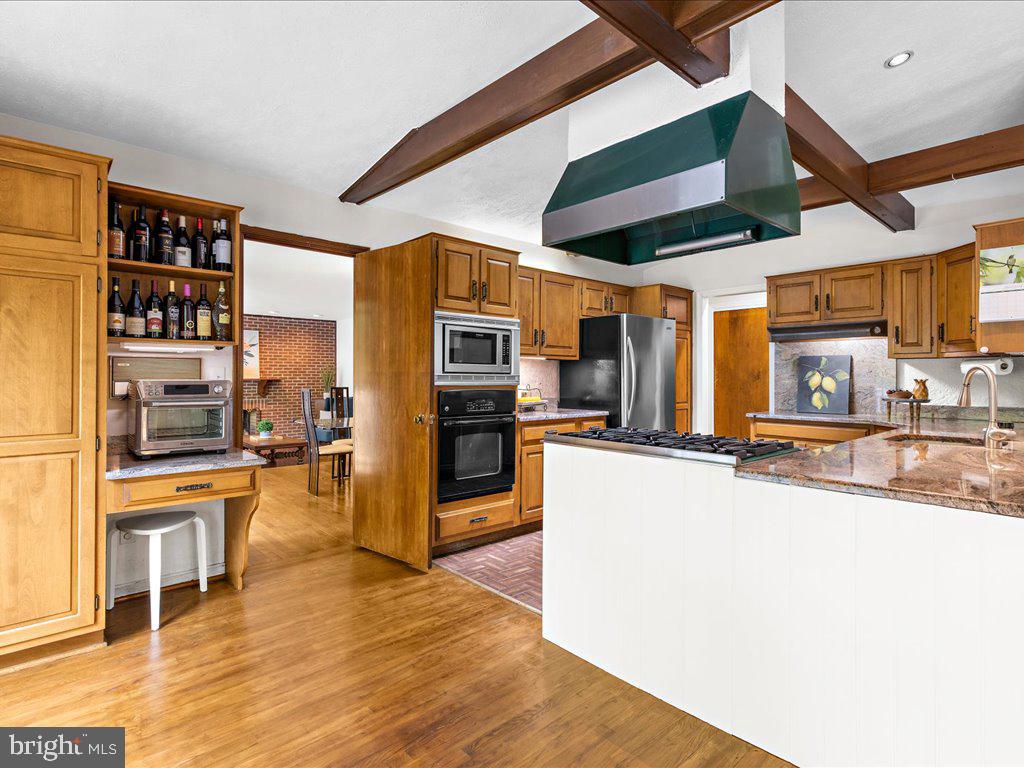 HARBOR HILLS - Residential