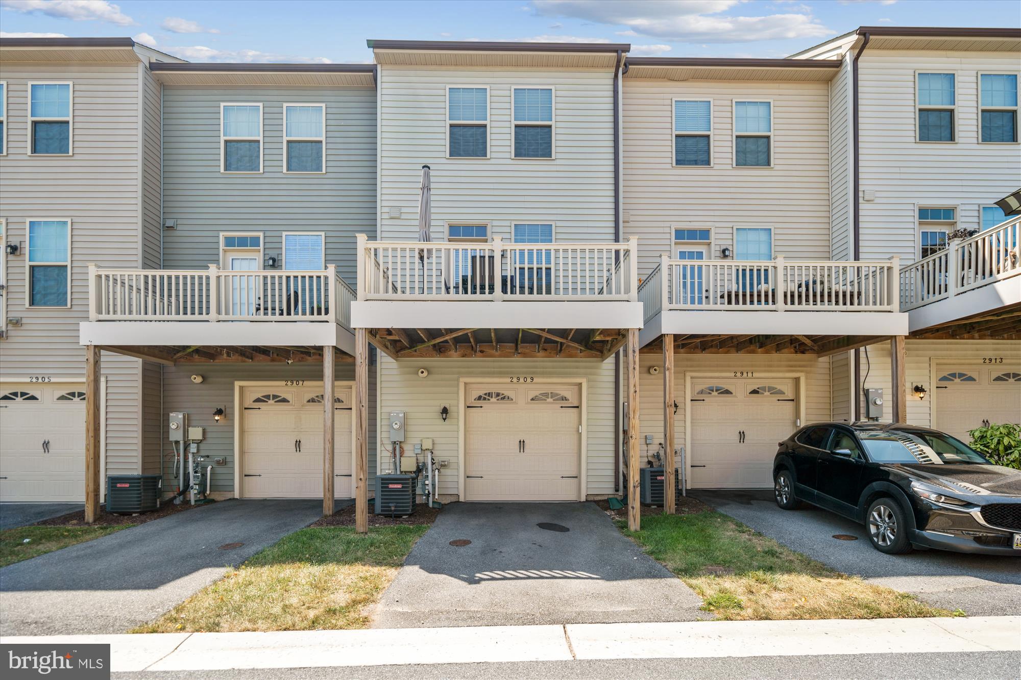 PARKSIDE - Residential Lease