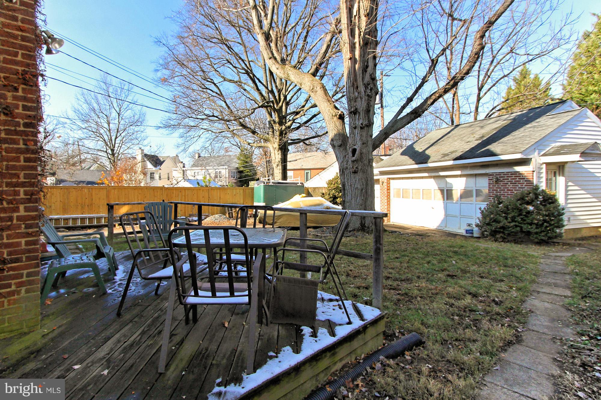 LYON VILLAGE - Residential