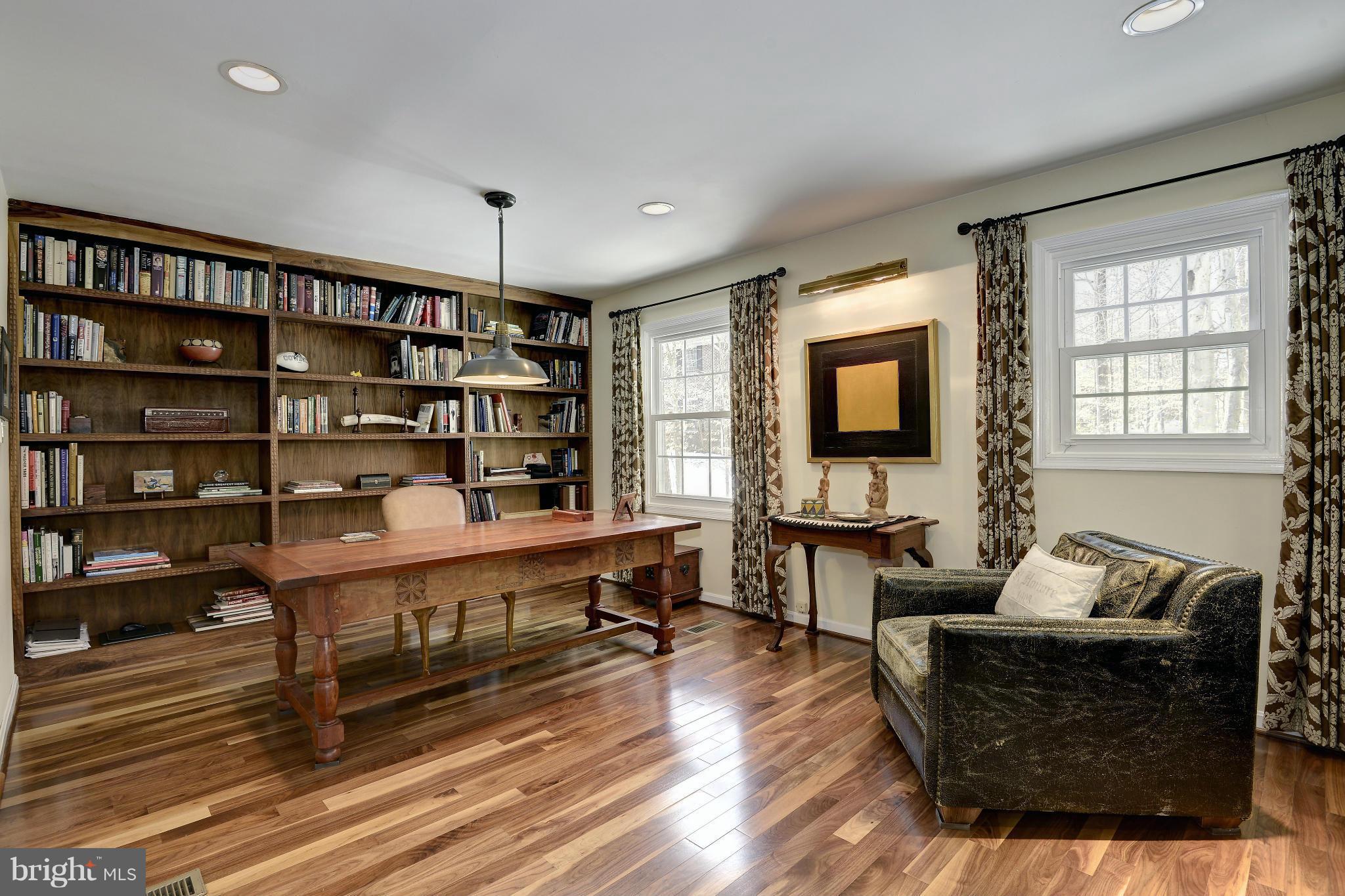 LANGLEY OAKS - Residential