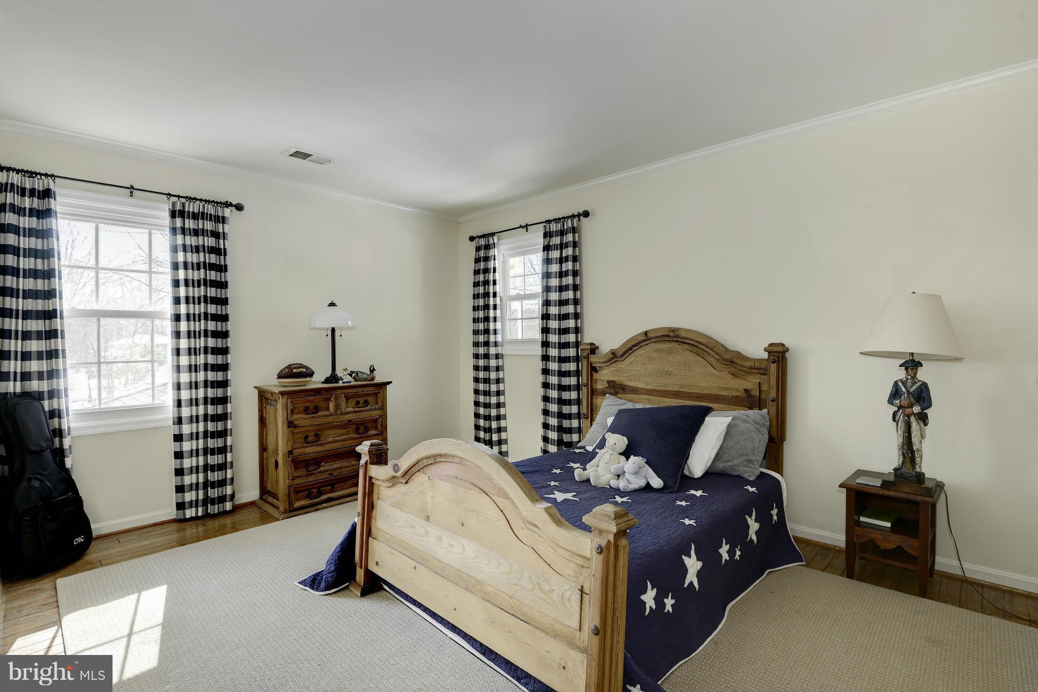 LANGLEY OAKS - Residential