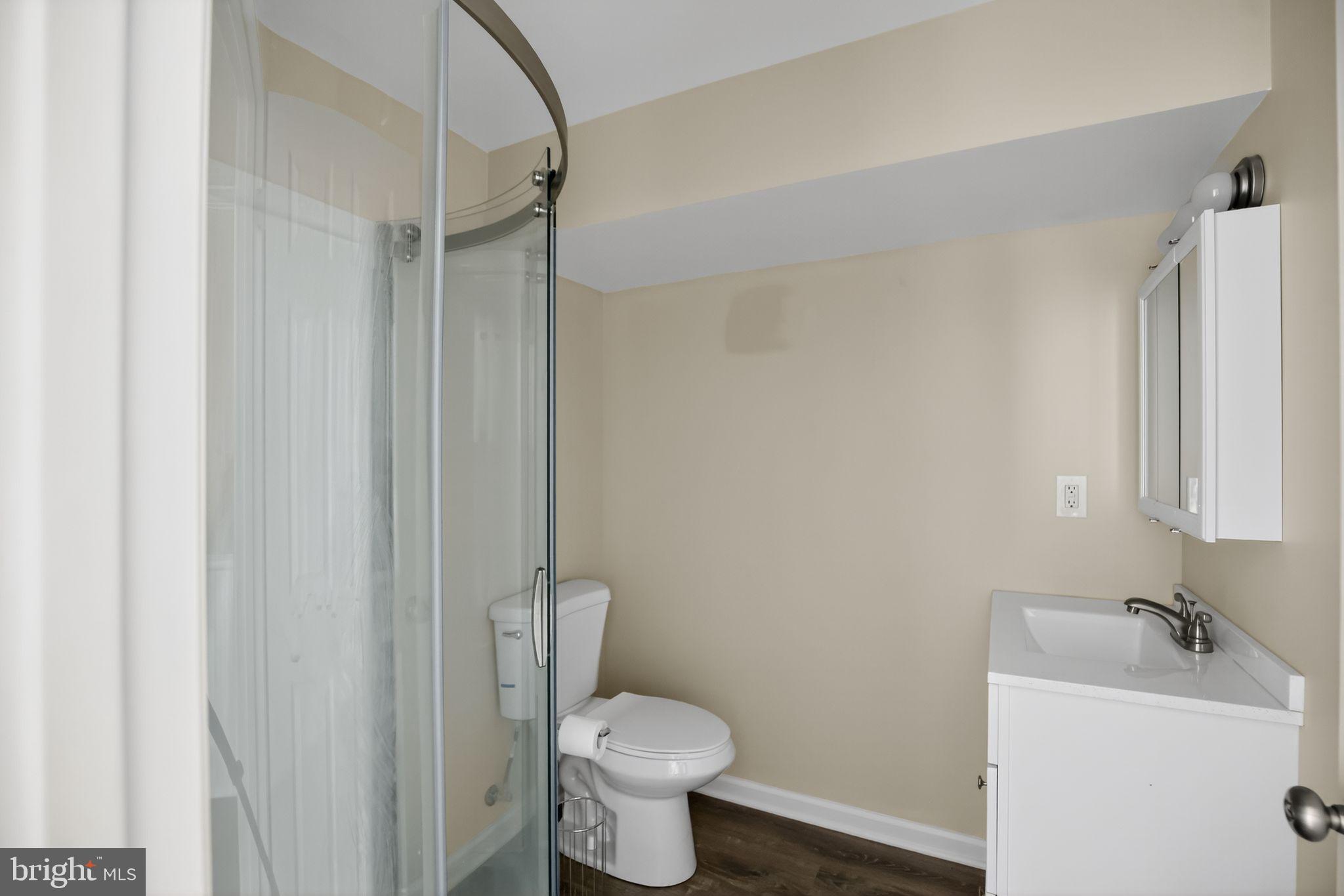 CONSTANT FRIENDSHIP - Residential Lease