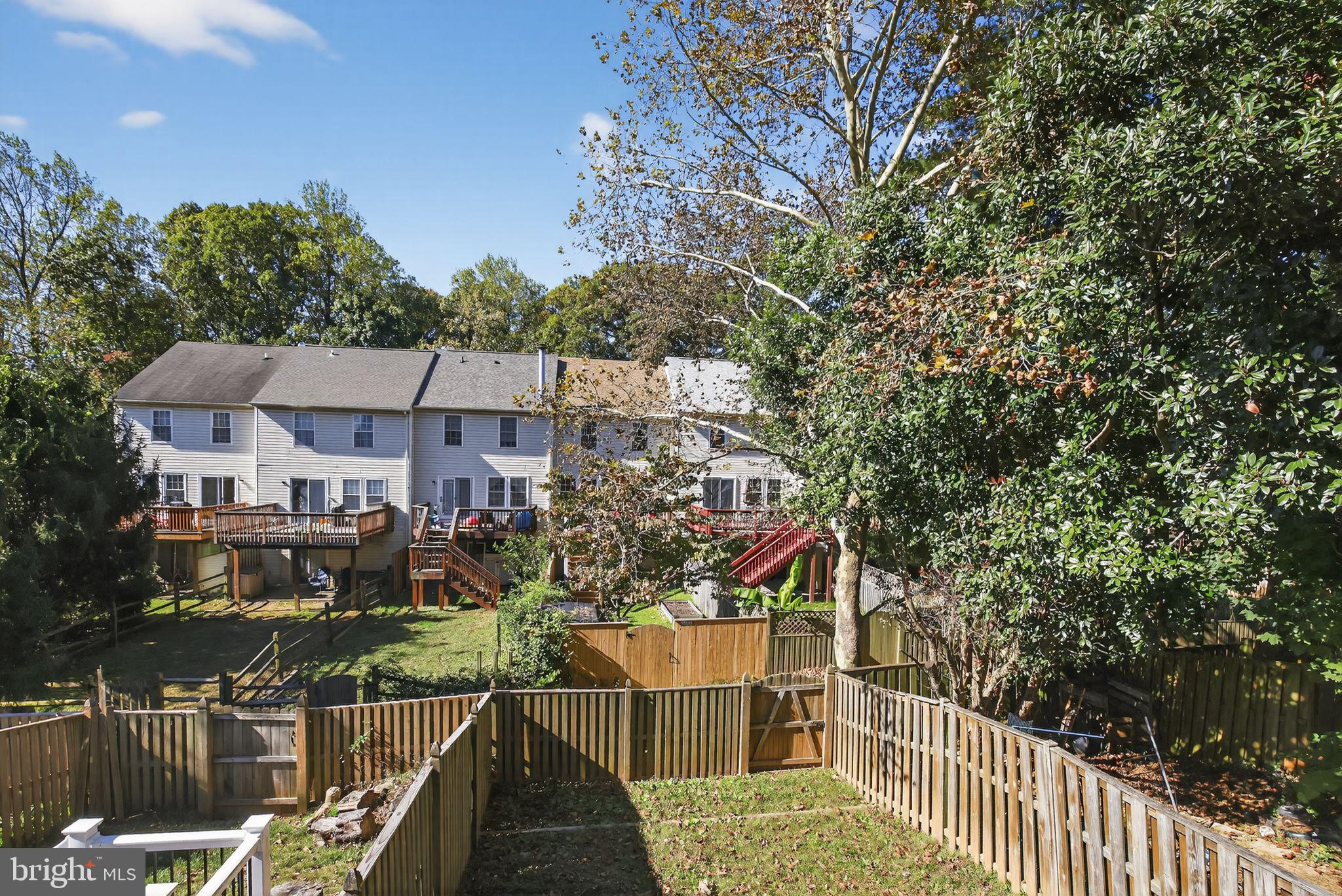 CONSTANT FRIENDSHIP - Residential Lease