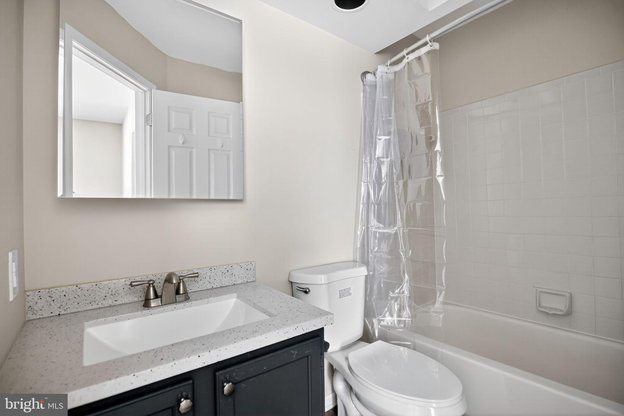 CONSTANT FRIENDSHIP - Residential Lease