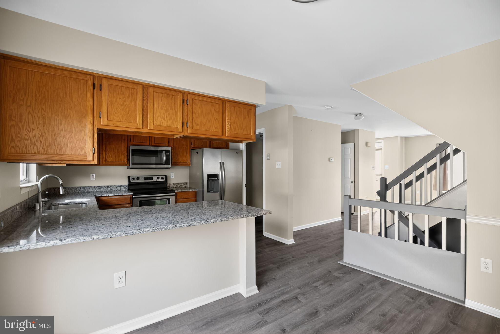 CONSTANT FRIENDSHIP - Residential Lease