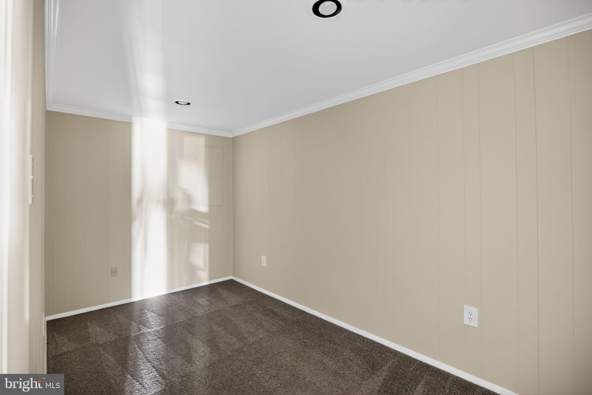 CONSTANT FRIENDSHIP - Residential Lease