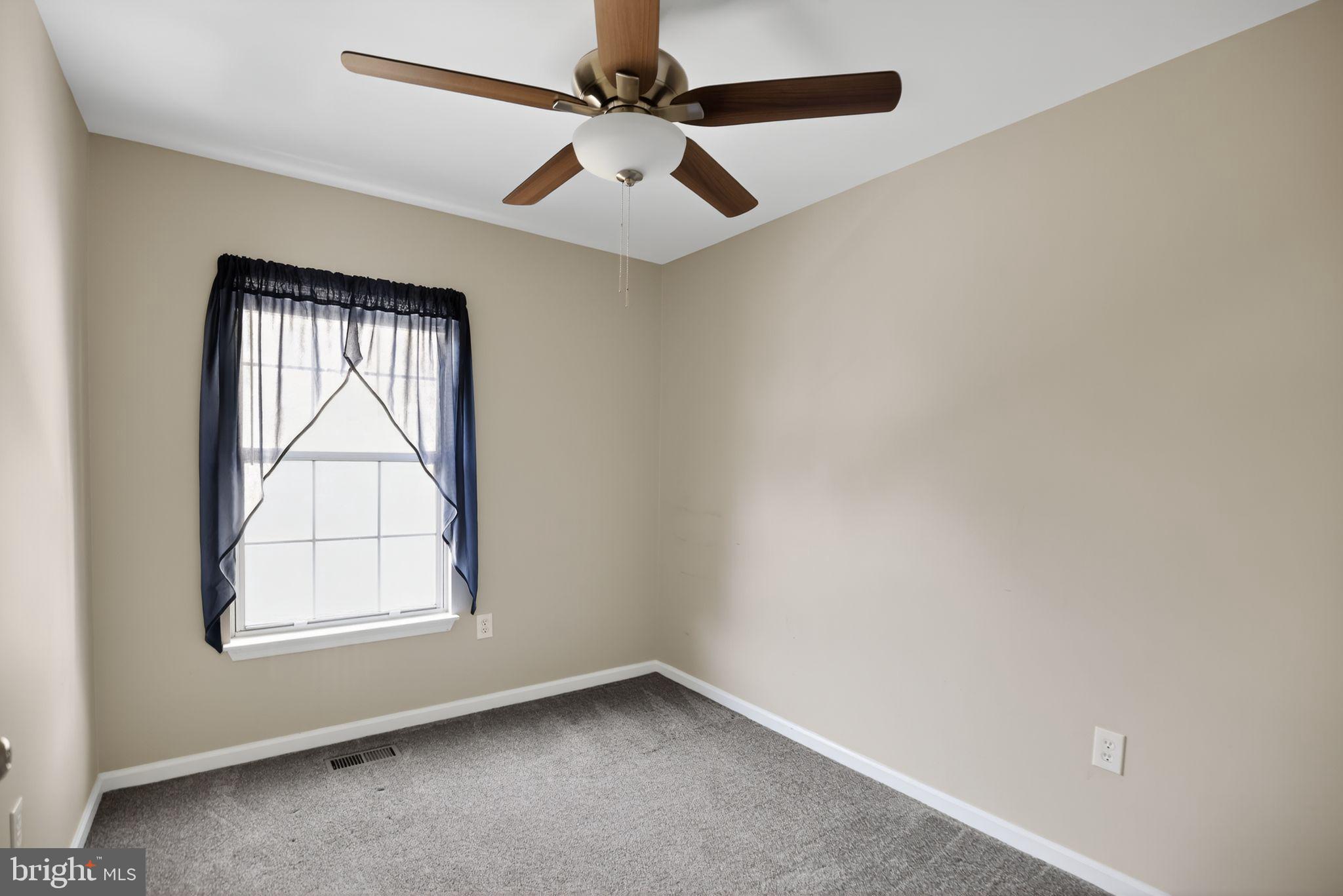 CONSTANT FRIENDSHIP - Residential Lease