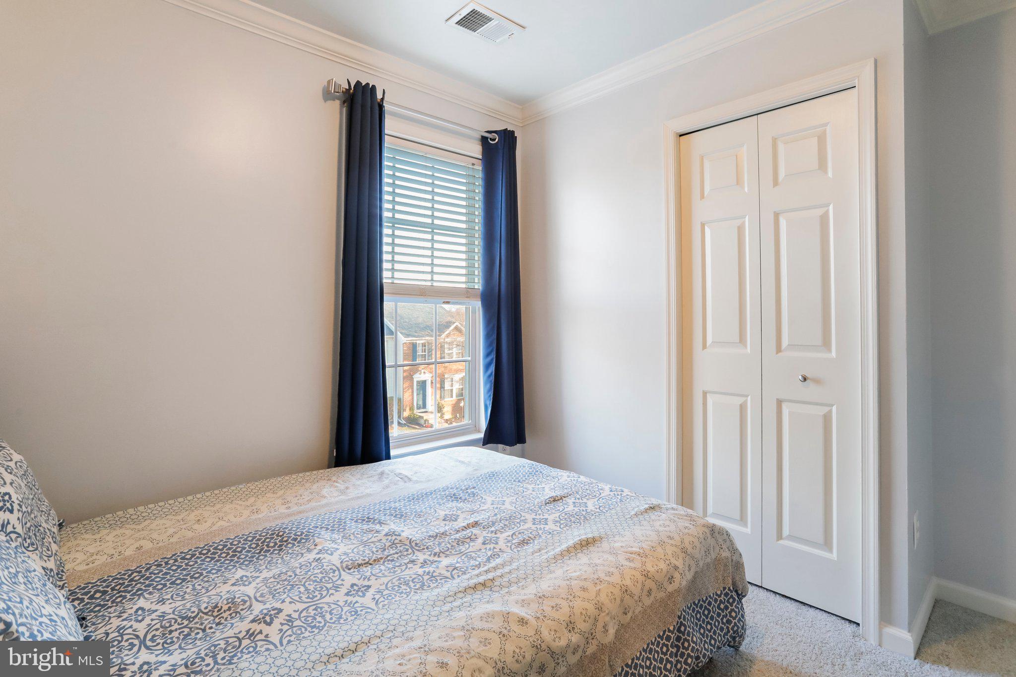 LAKELAND PLACE - Residential Lease