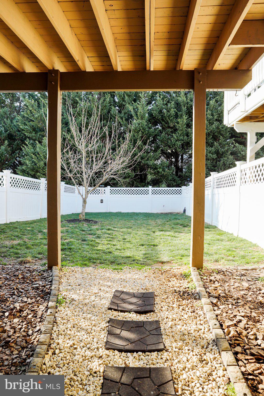 LAKELAND PLACE - Residential Lease