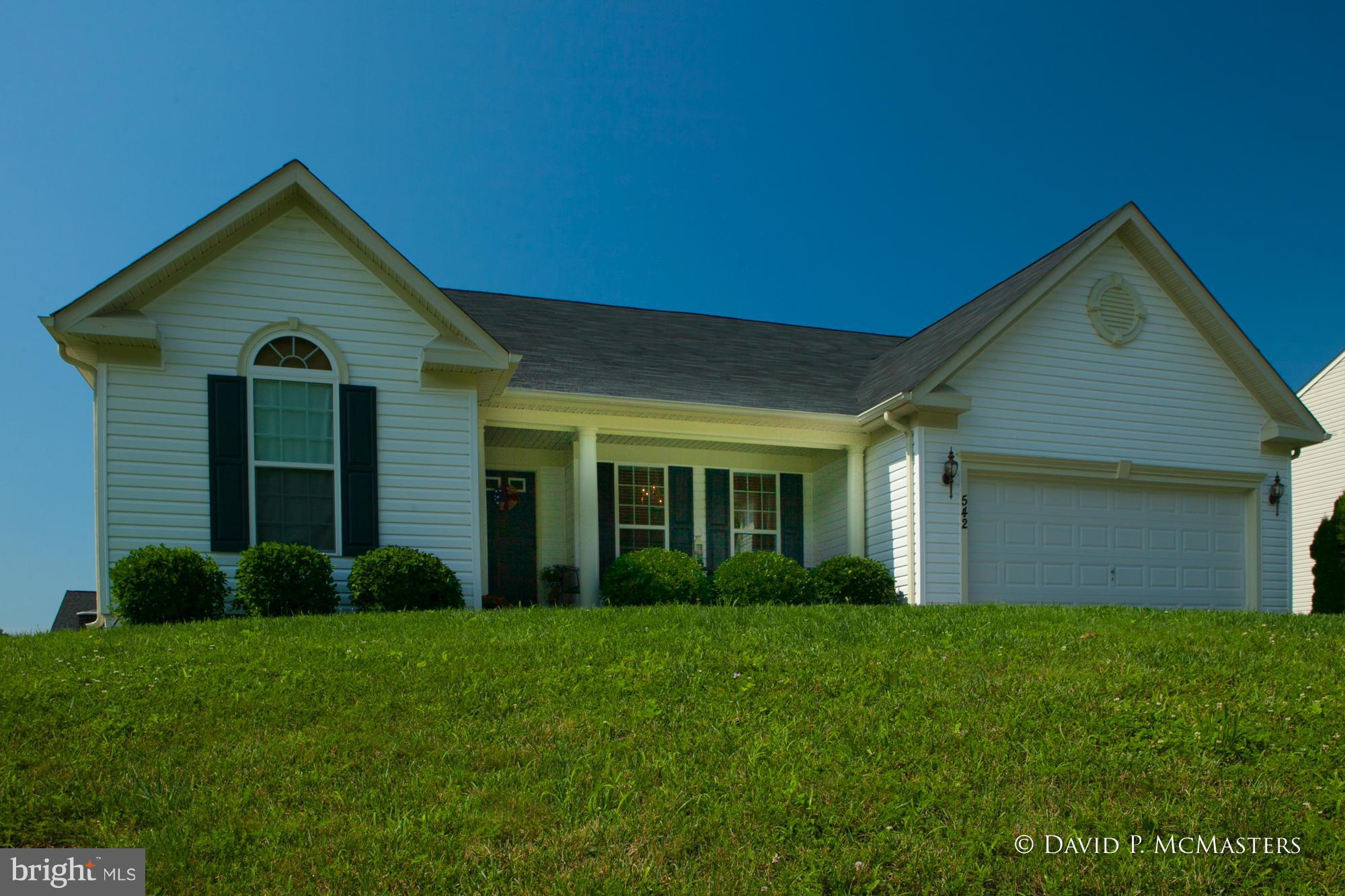 1 of a few 1 level homes in Maddex Farms, walk/bike to Shepherd + town. Has full finished basement. Nice xtras: wood floors,granite, bumped out dining/sun room, MBR sitting rm and the bsmt. Lightly lived in, very pleasant home in quiet section of very nice community. 3 BR on entry level good for retirees. Small yard, too. 5 mins to MARC commuter train, 1 hr to Dulles, 70 to Beltway.