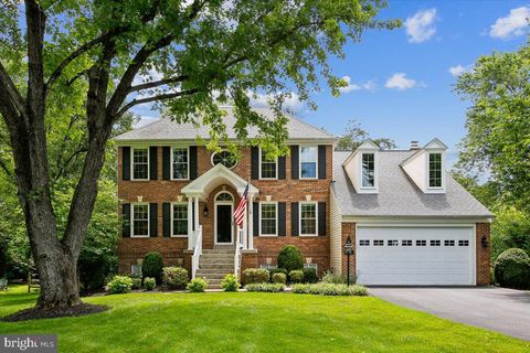 Photo of 15341 Stillfield Court, CENTREVILLE, VA 20120 (MLS # VAFX2319232)